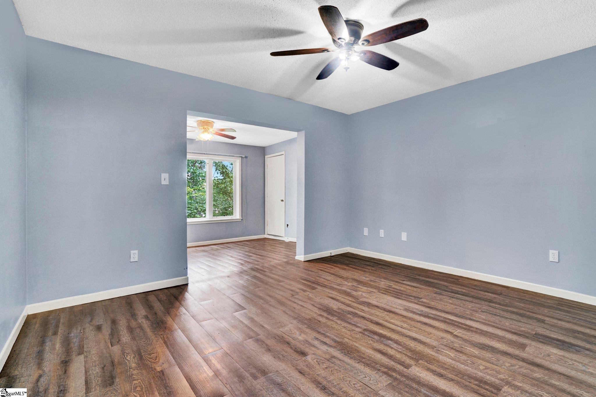 property viewer photo 17