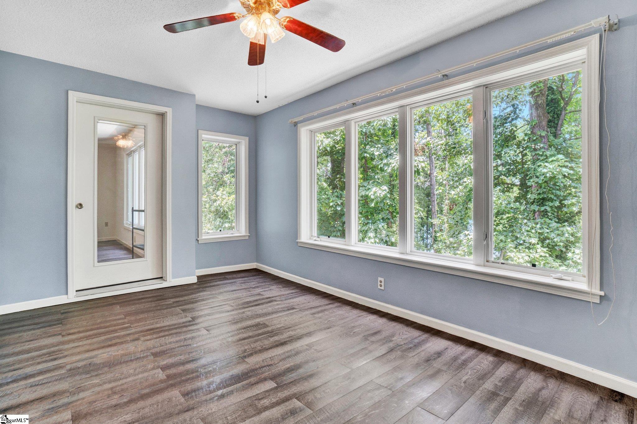 property viewer photo 19
