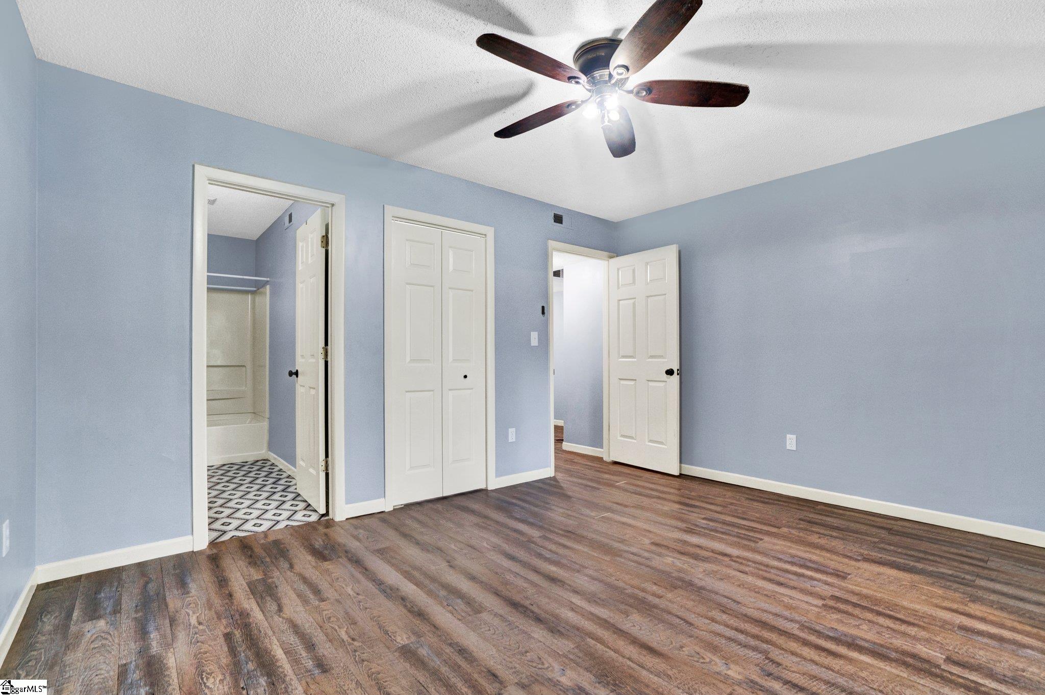 property viewer photo 21