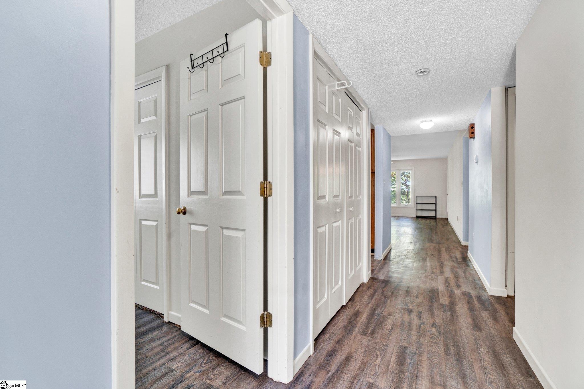 property viewer photo 8