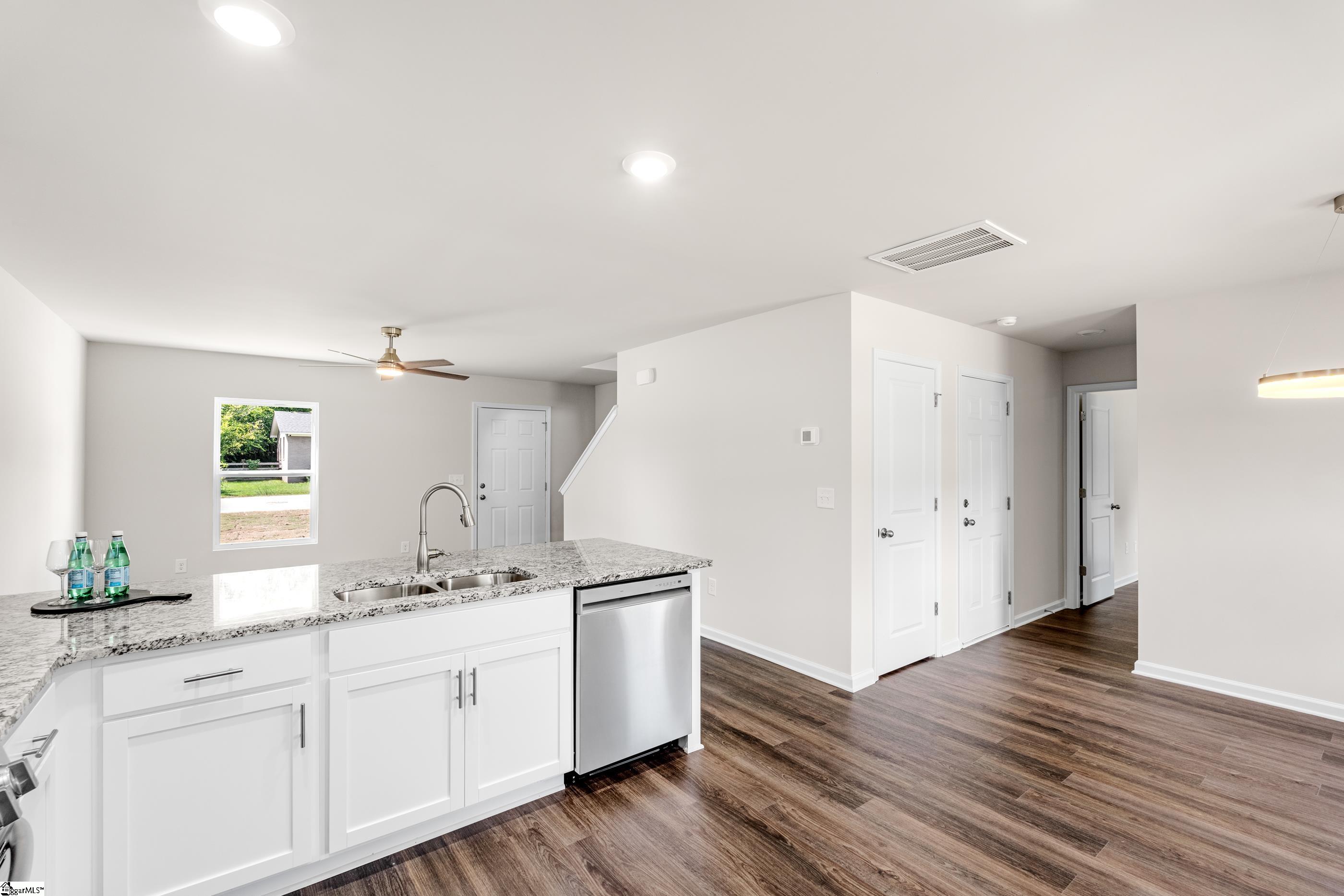 property viewer photo 11