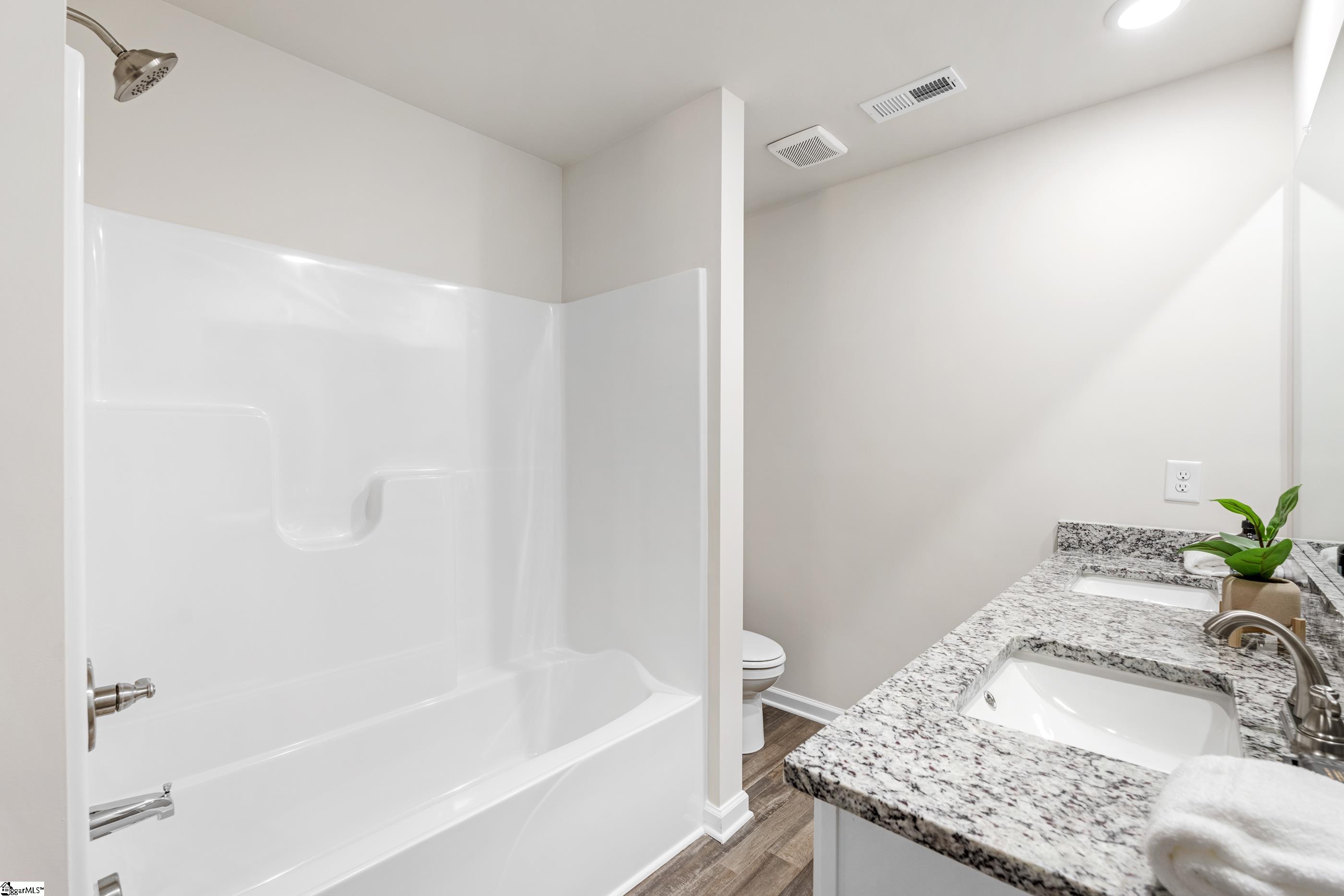 property viewer photo 23