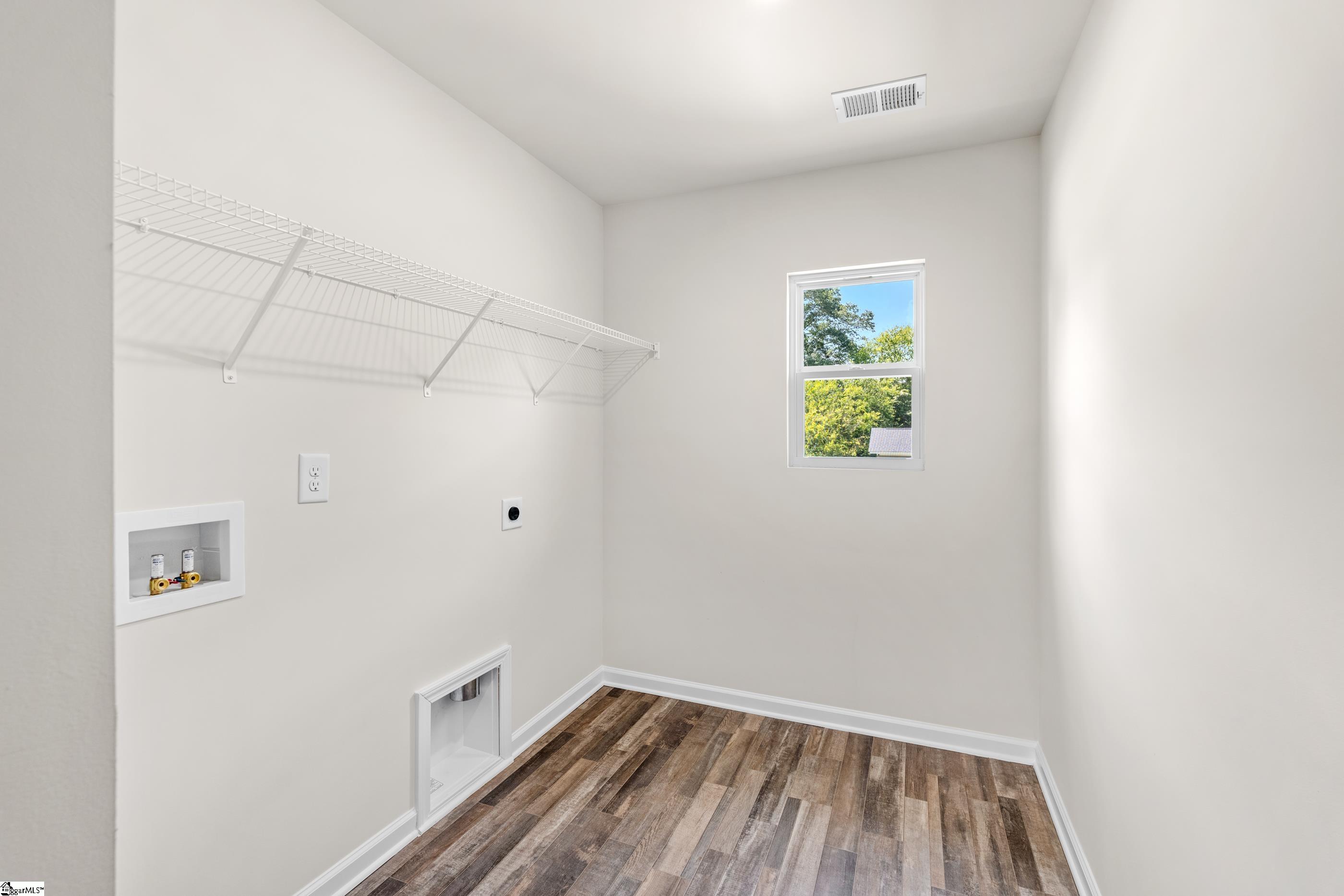 property viewer photo 25