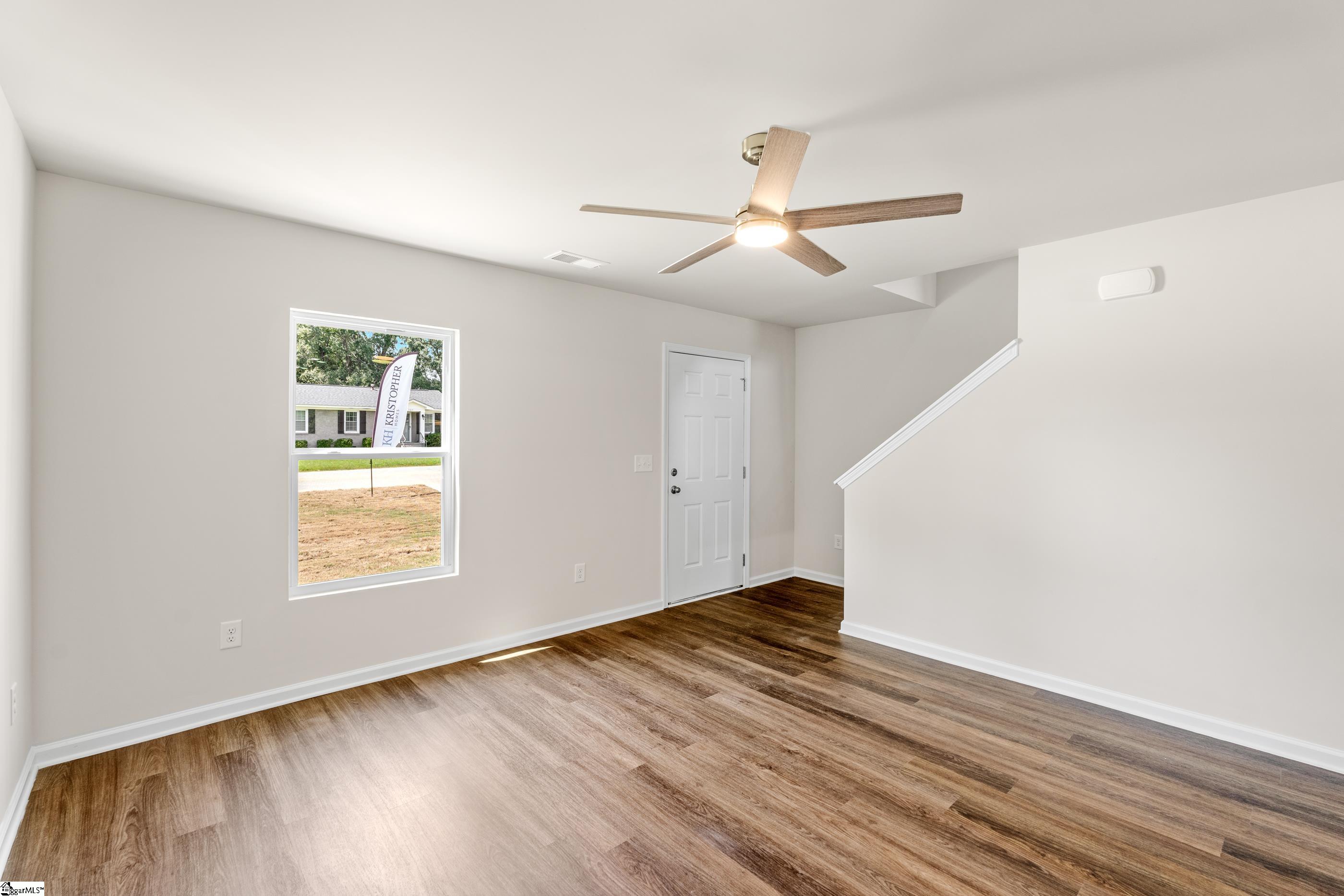 property viewer photo 4