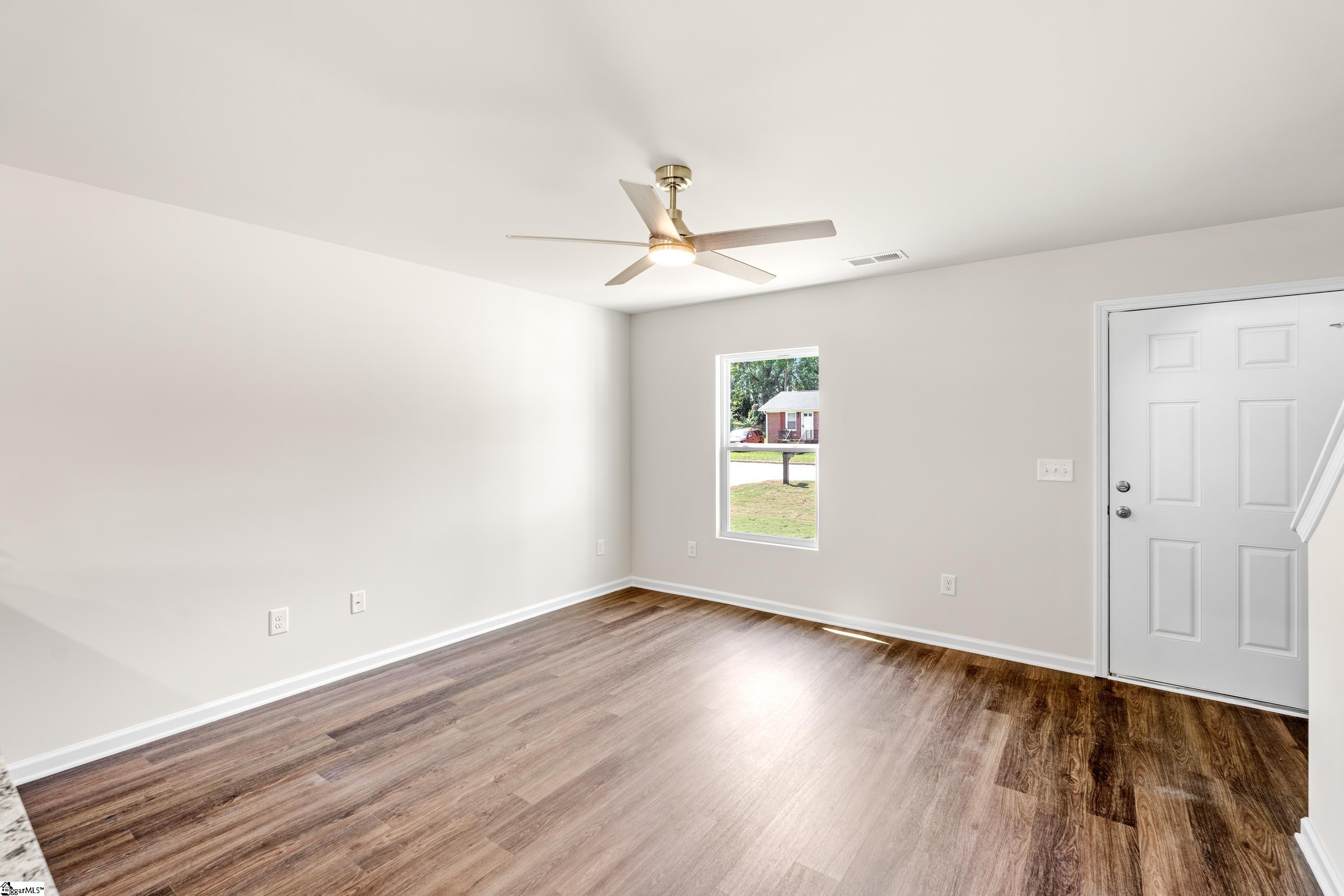 property viewer photo 5