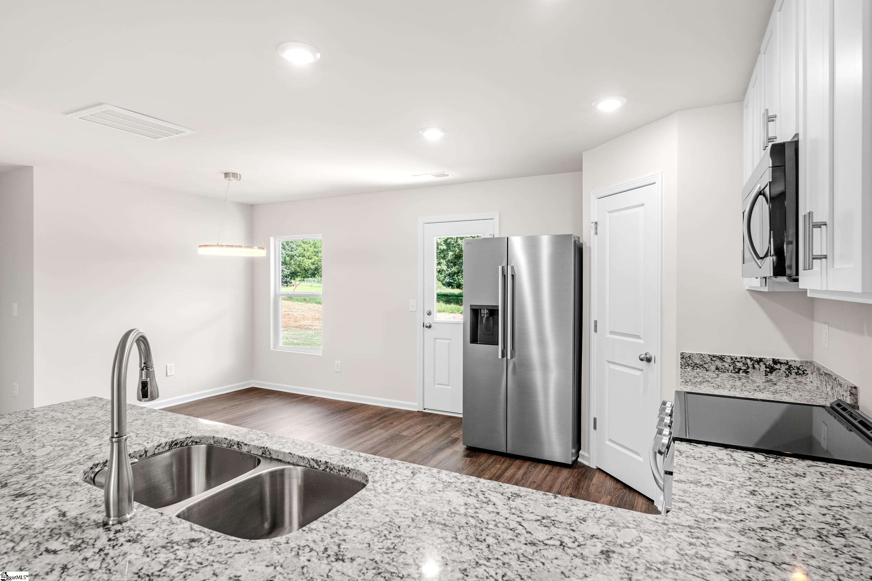property viewer photo 8