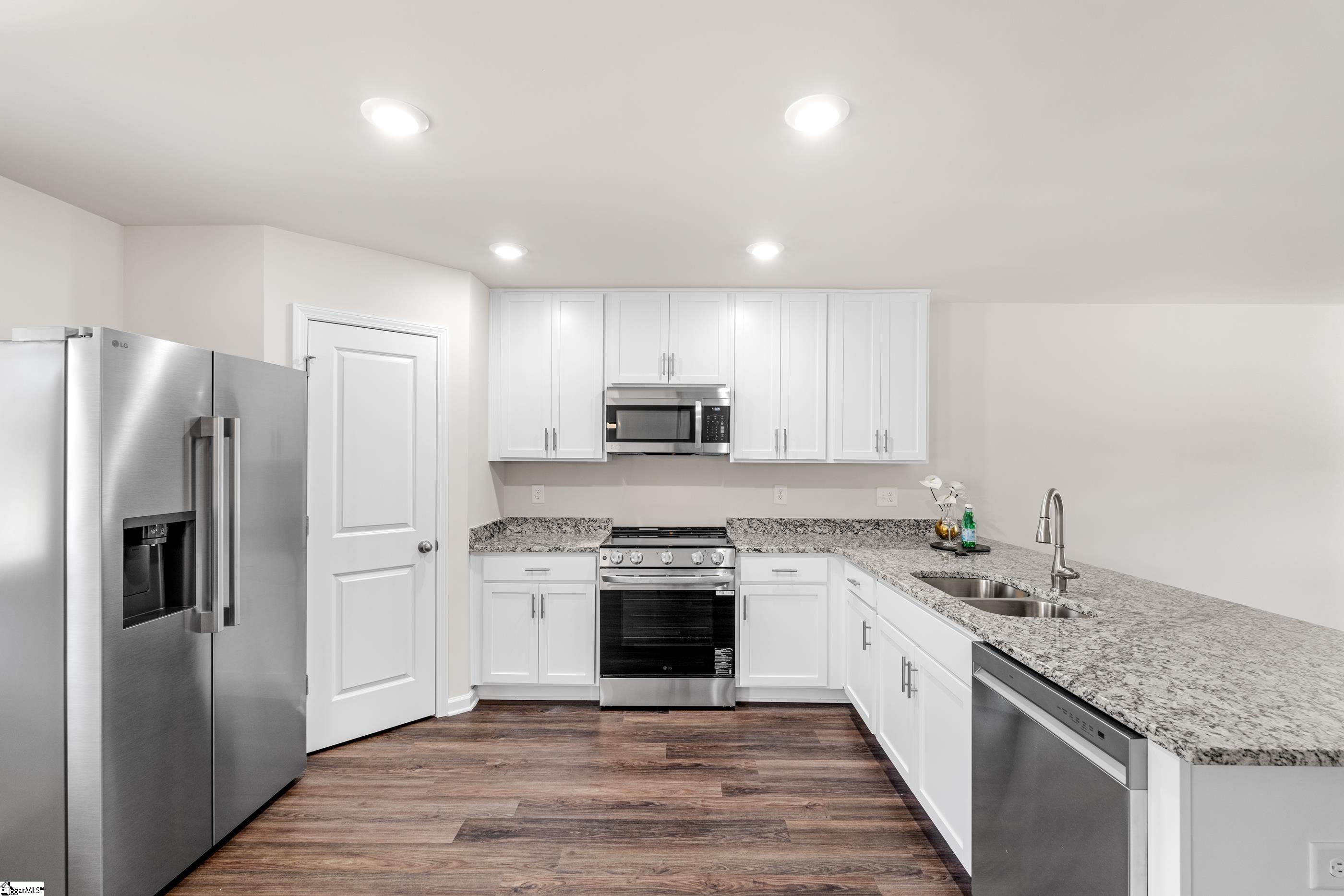 property viewer photo 9