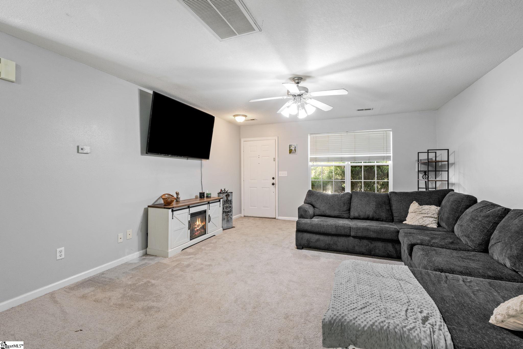 property viewer photo 3