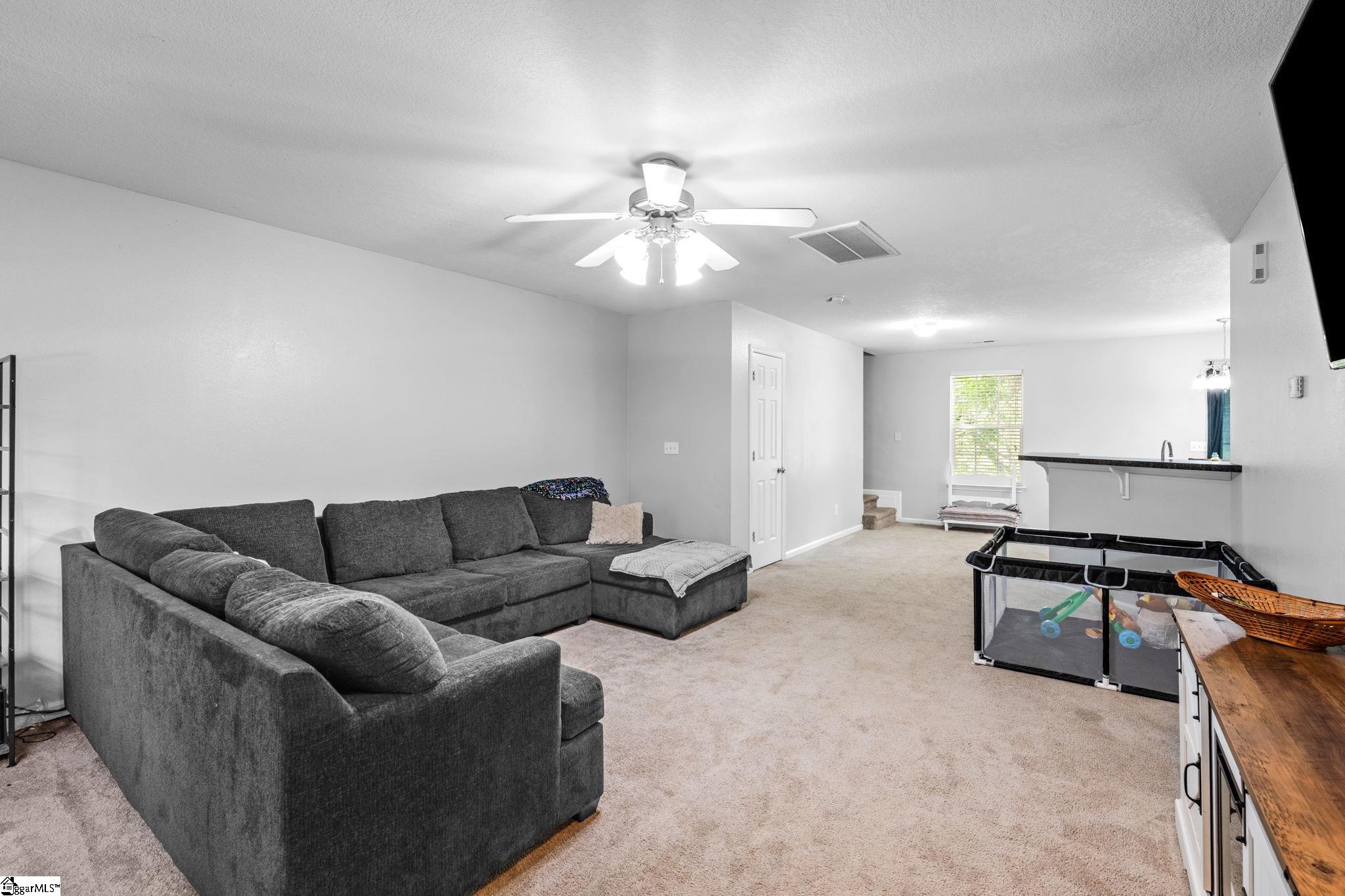 property viewer photo 6