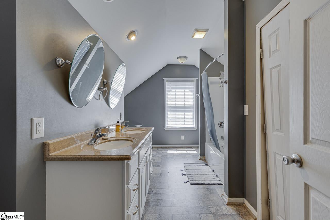 property viewer photo 33