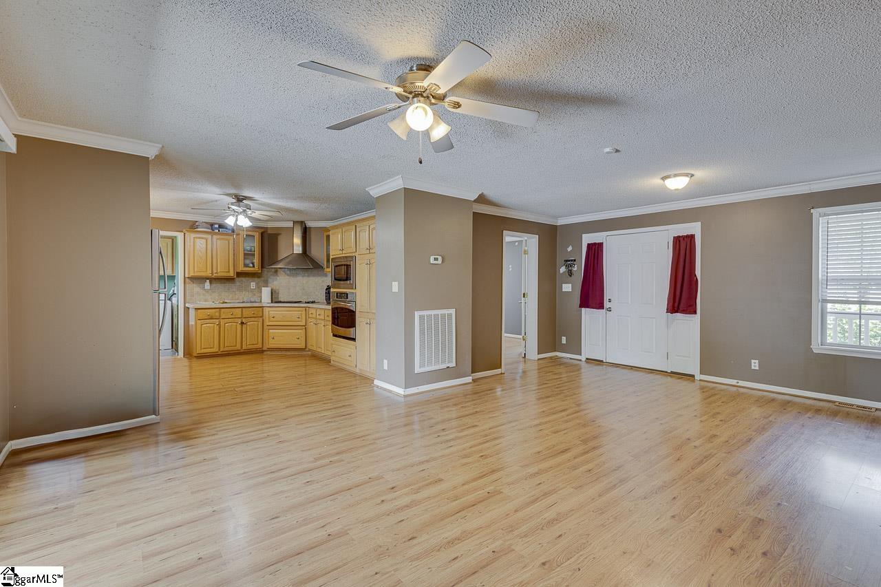 property viewer photo 9