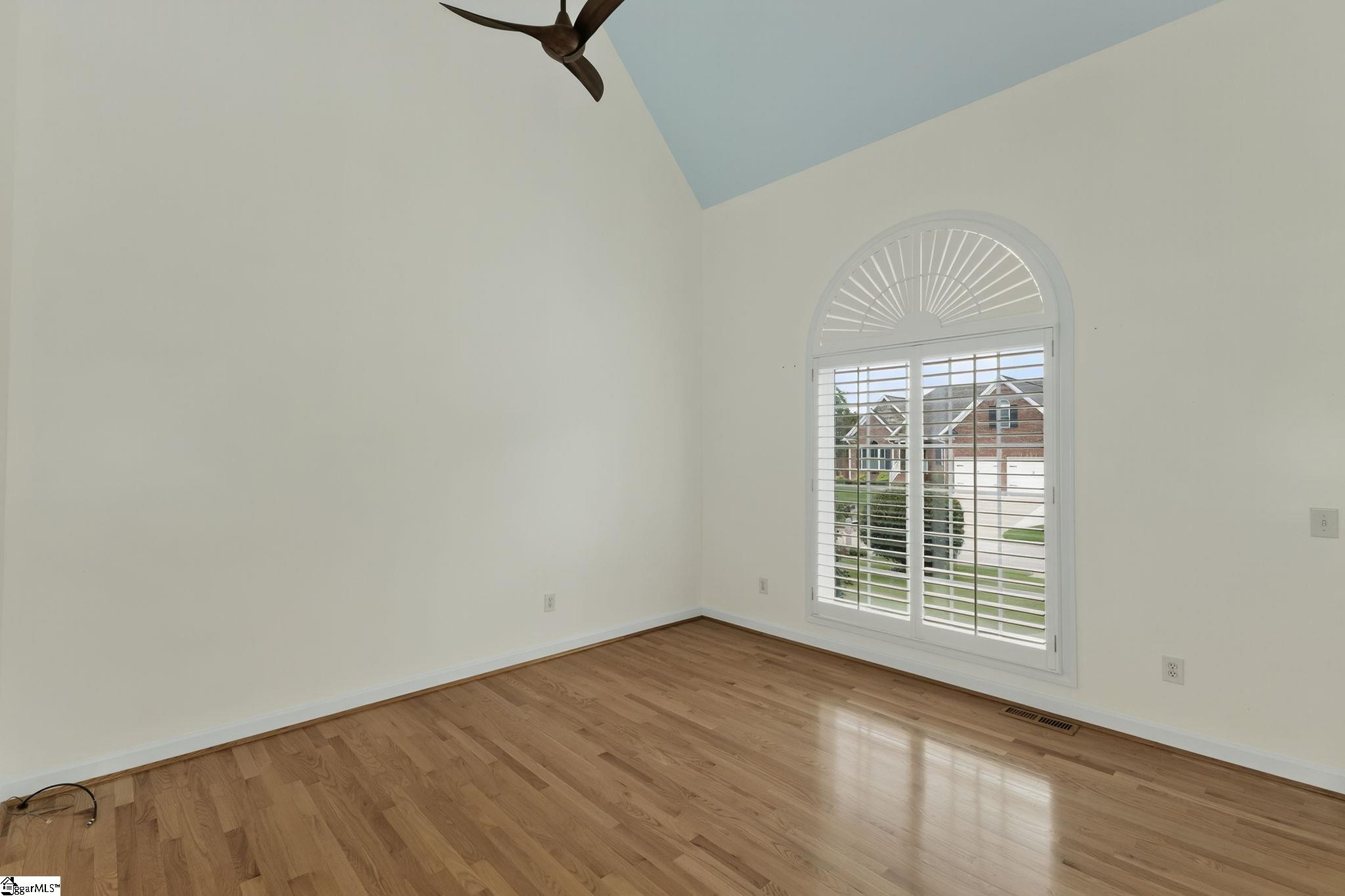 property viewer photo 4