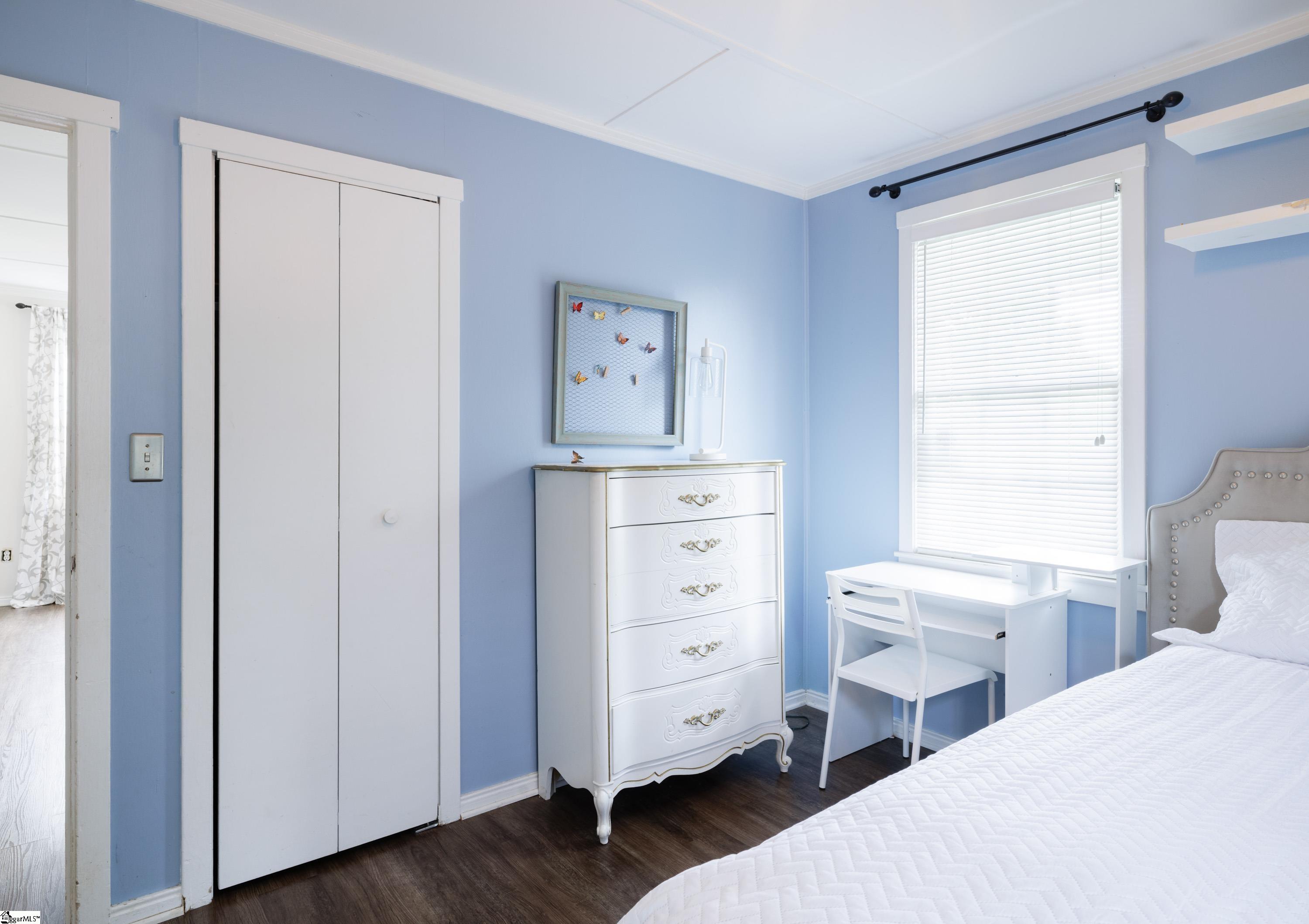 property viewer photo 16