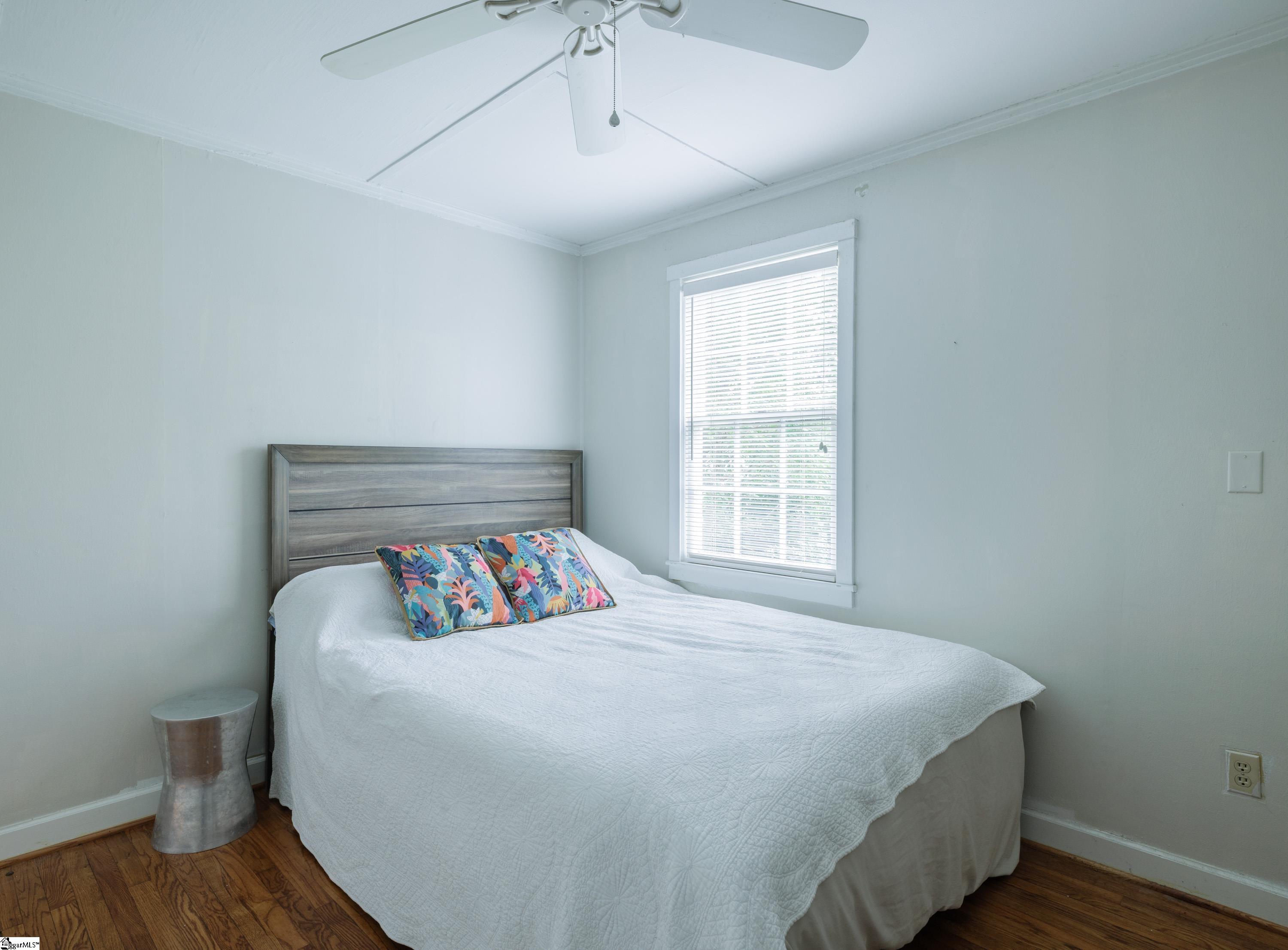 property viewer photo 18