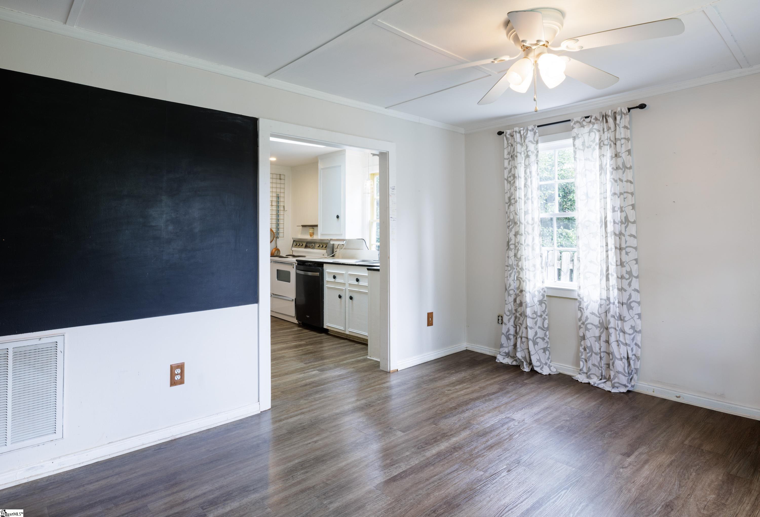 property viewer photo 3