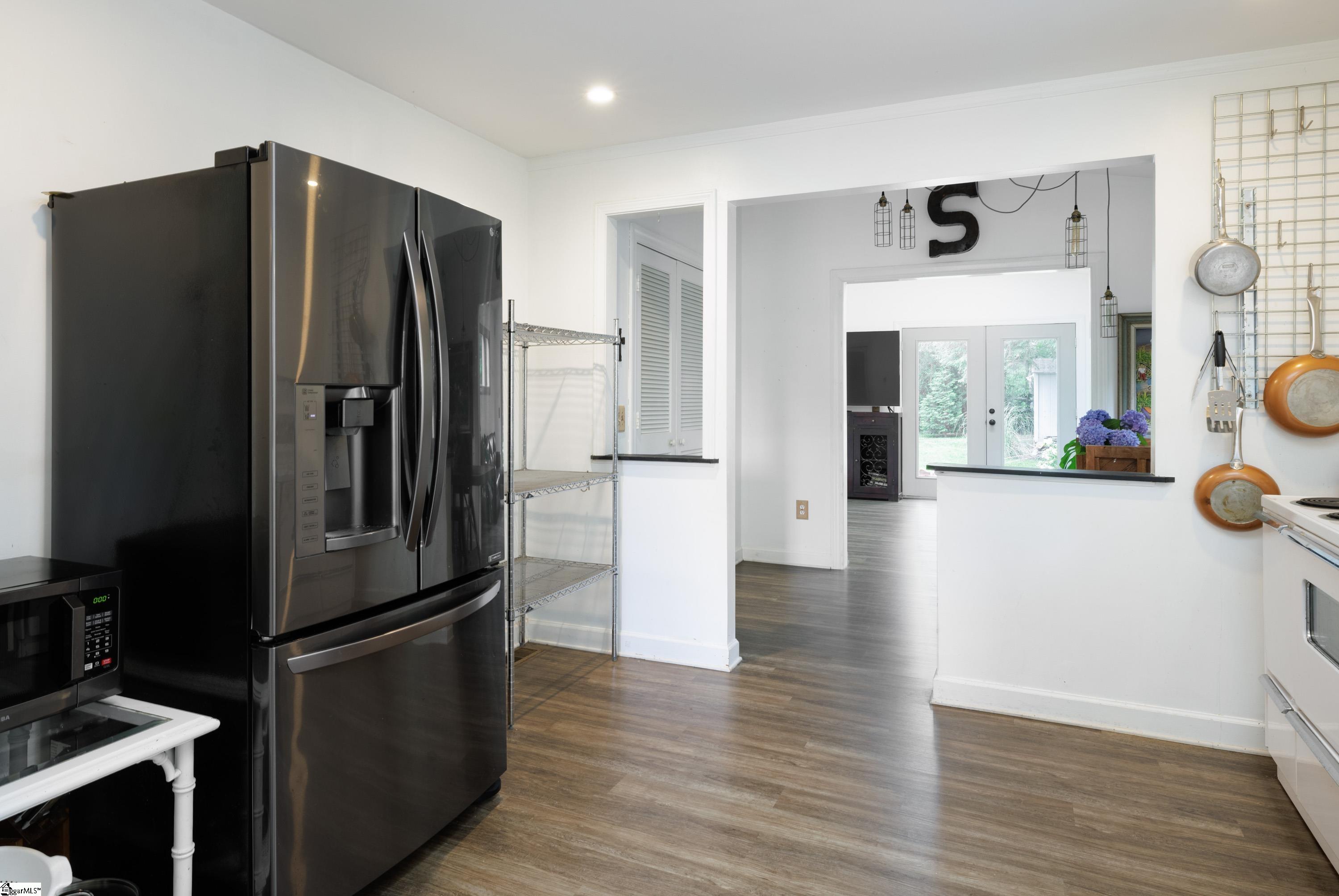 property viewer photo 7