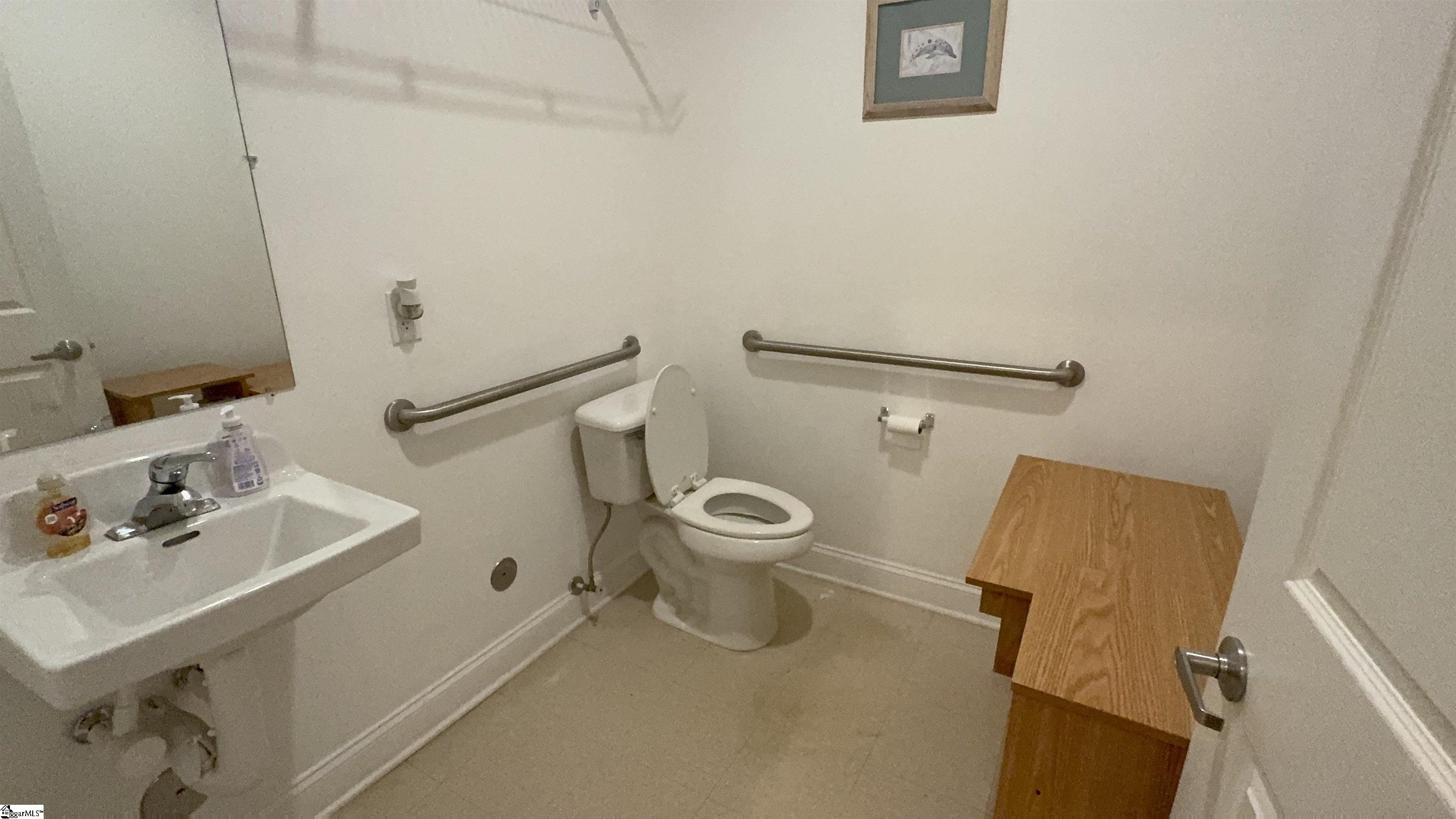 main property photo 18