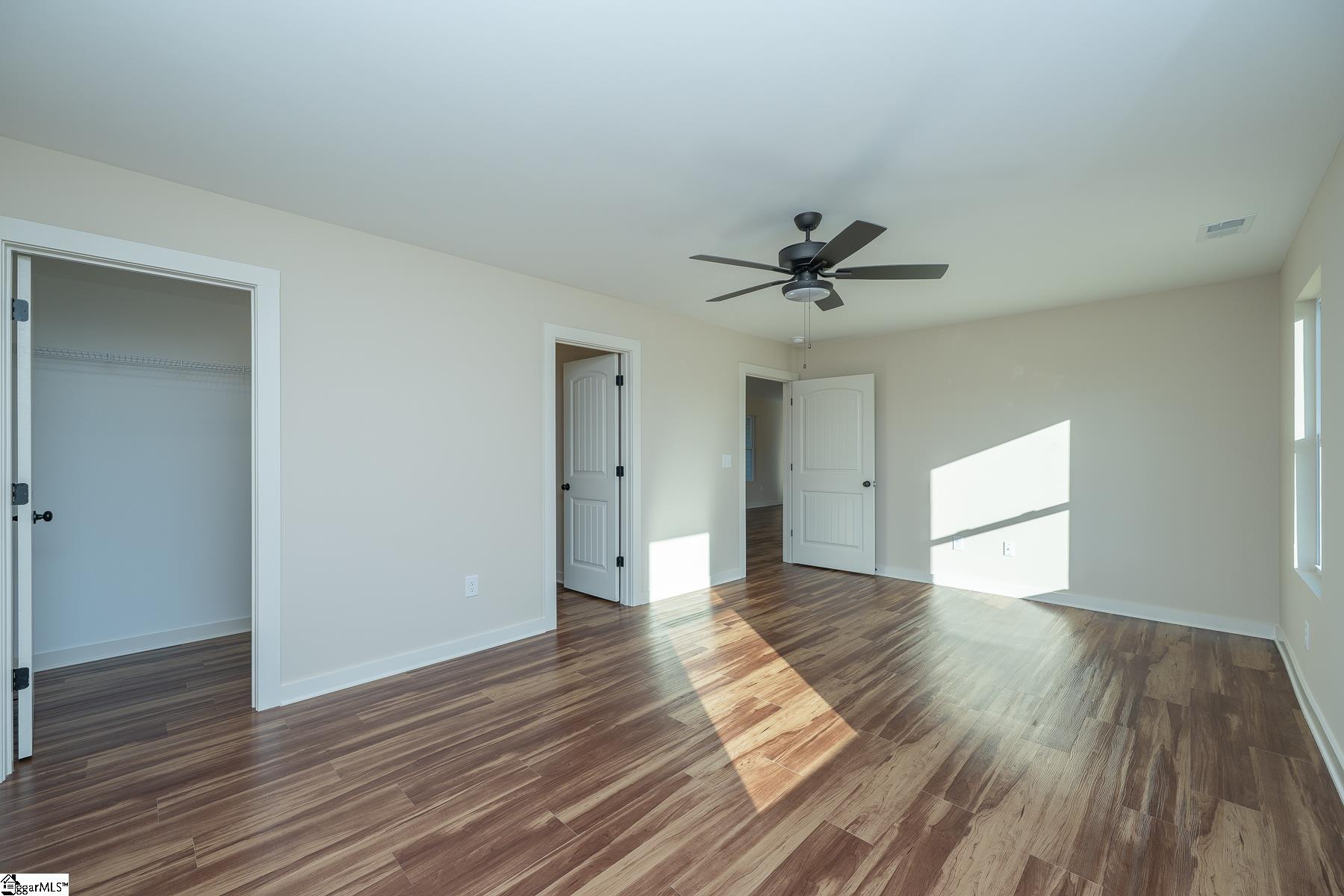property viewer photo 15