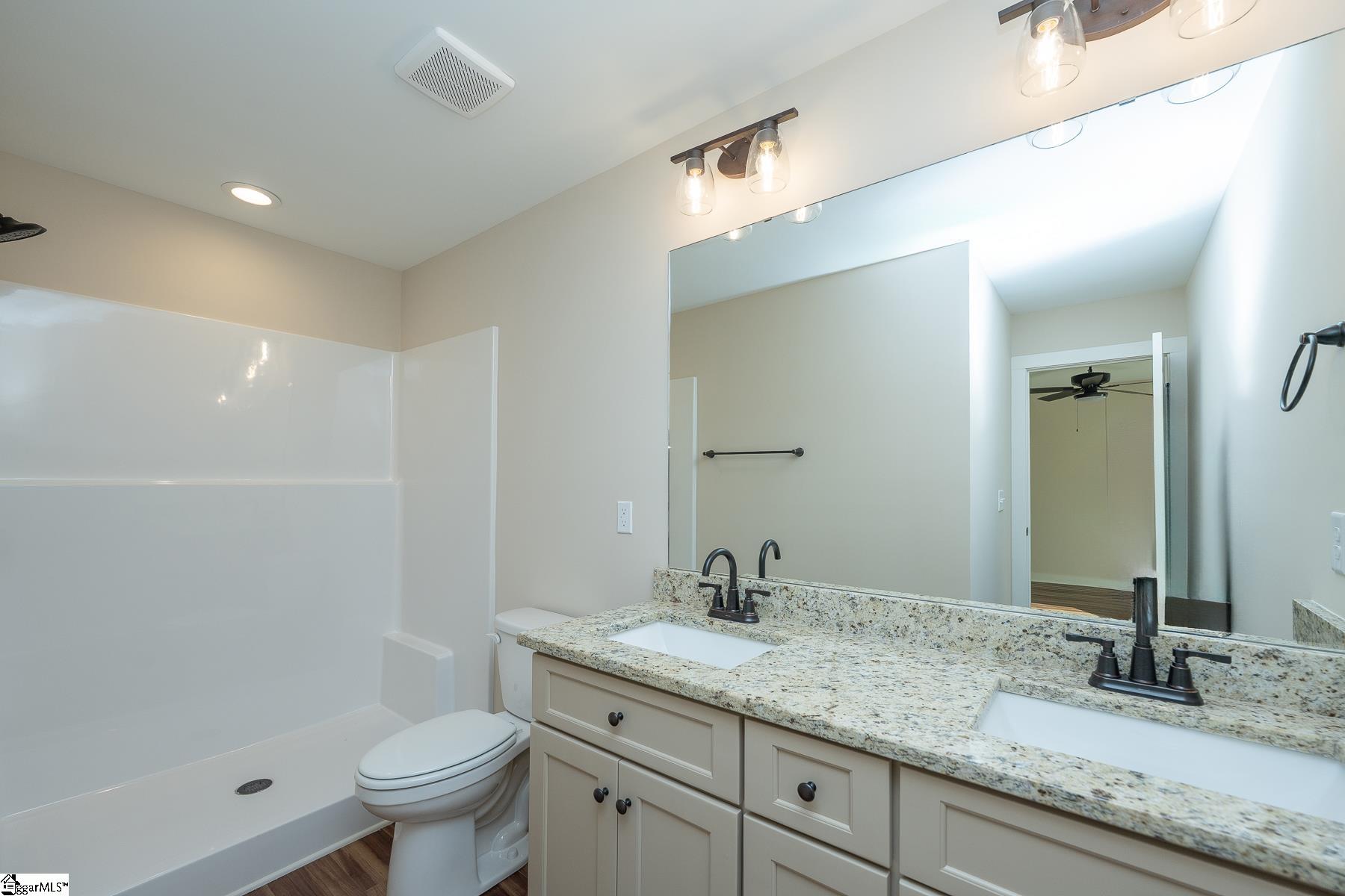 property viewer photo 16