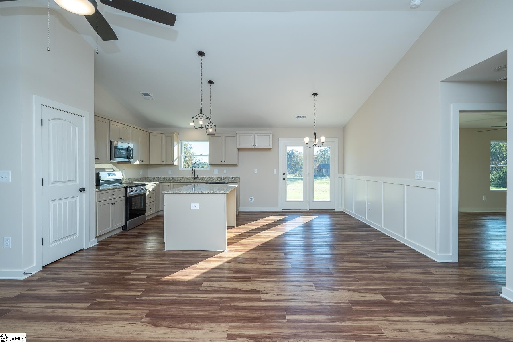 property viewer photo 6