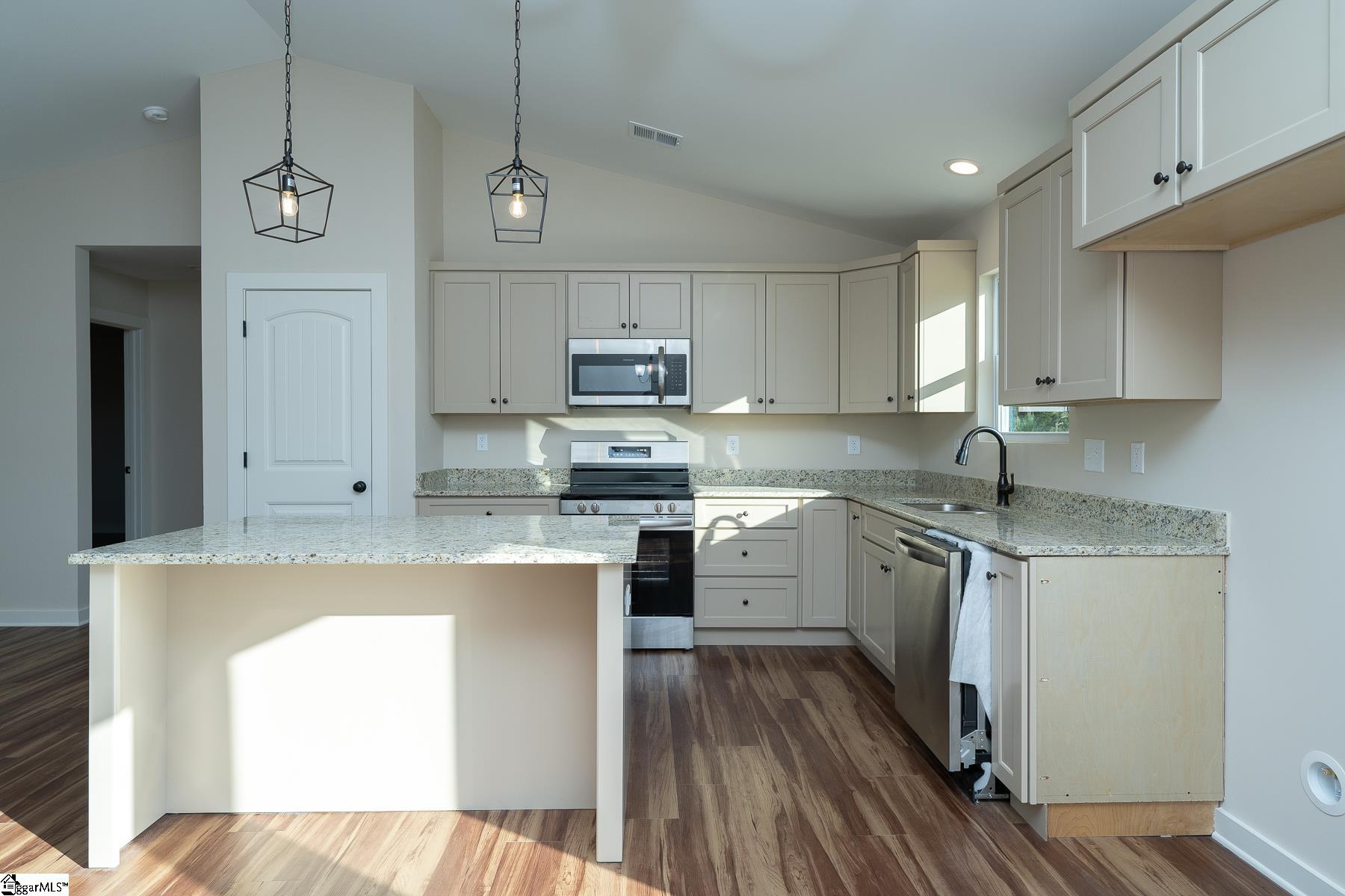property viewer photo 9