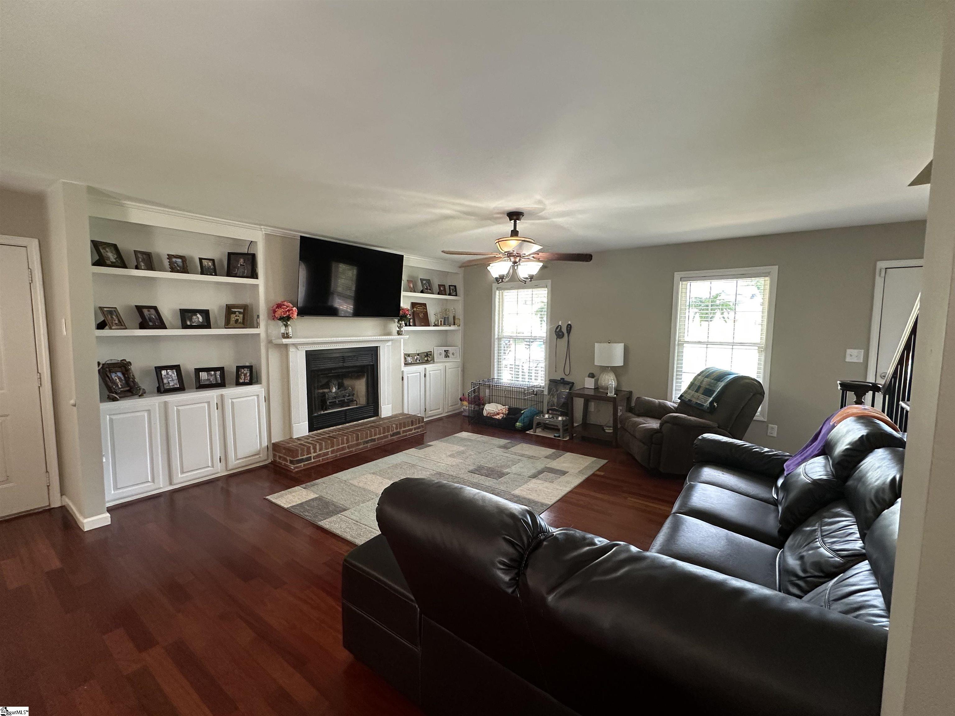 property viewer photo 1