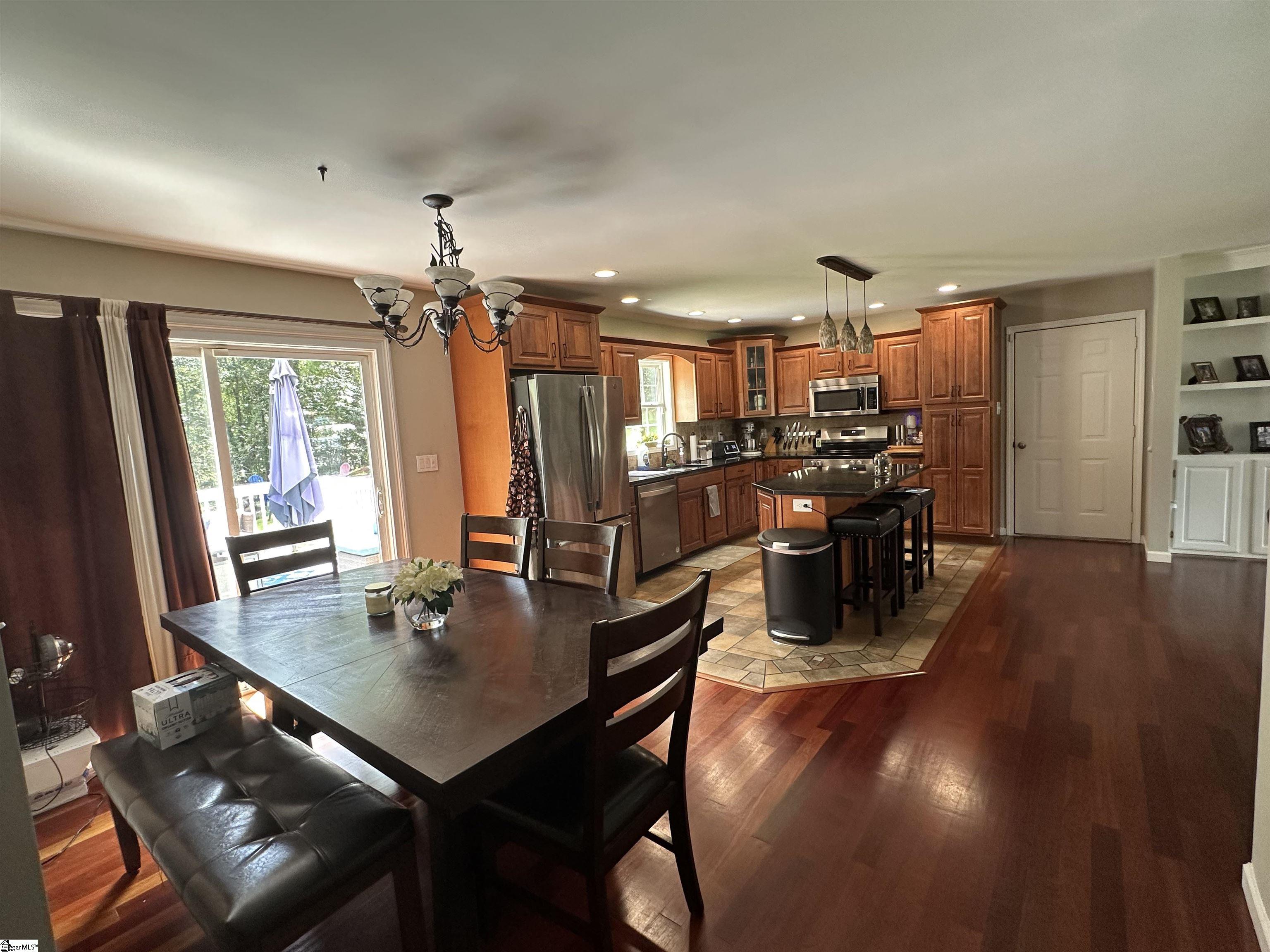 property viewer photo 3