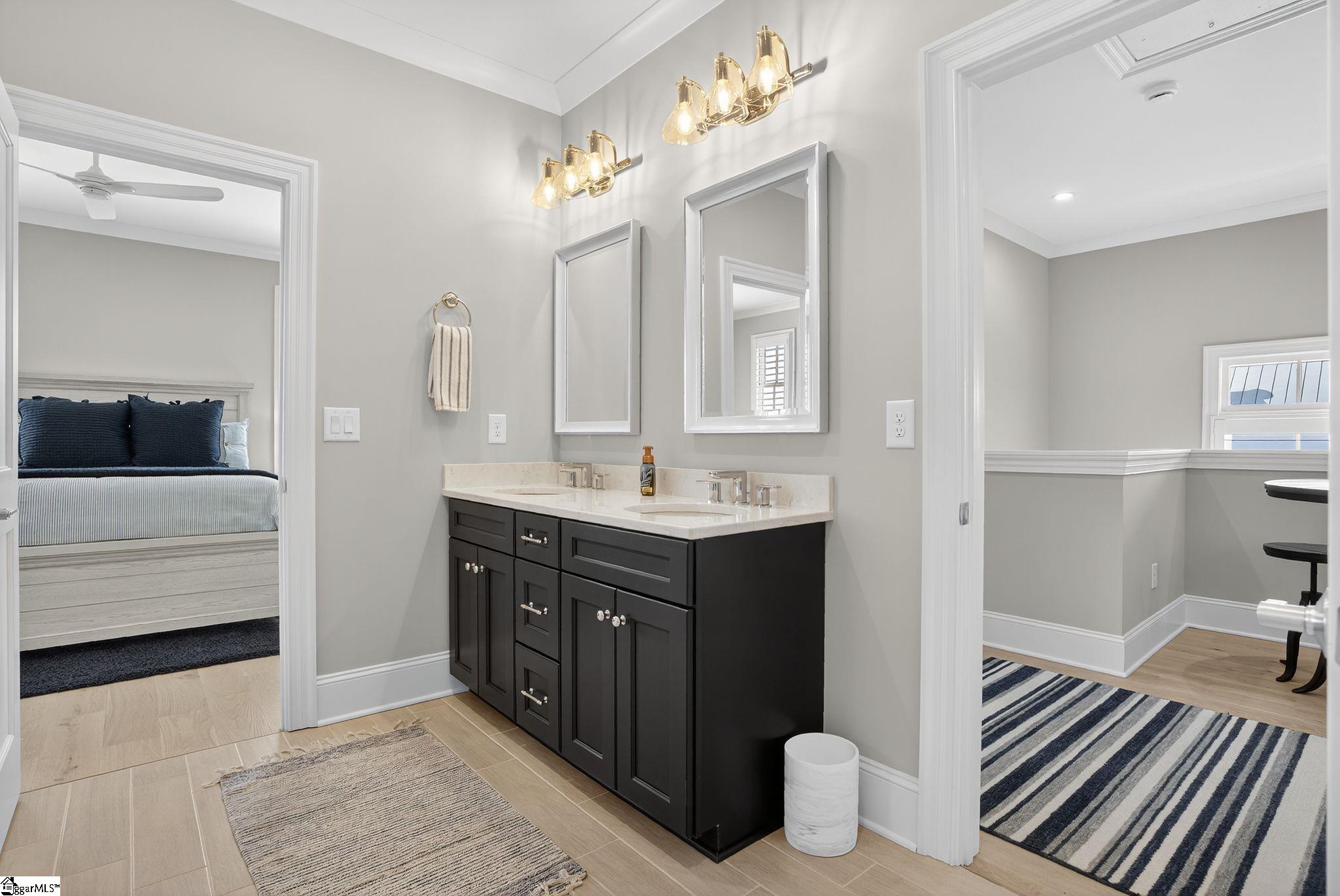 property viewer photo 42
