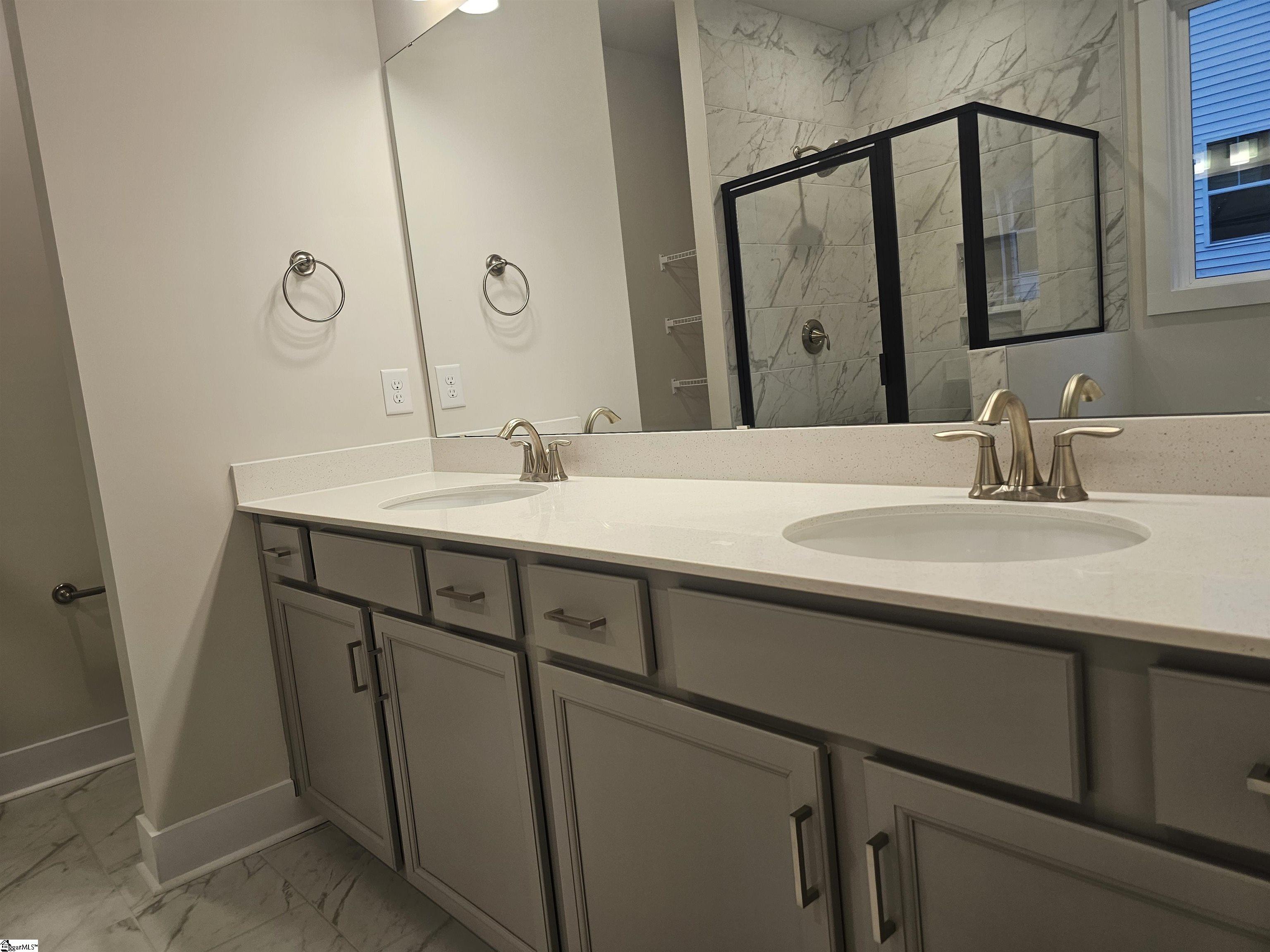 property viewer photo 13