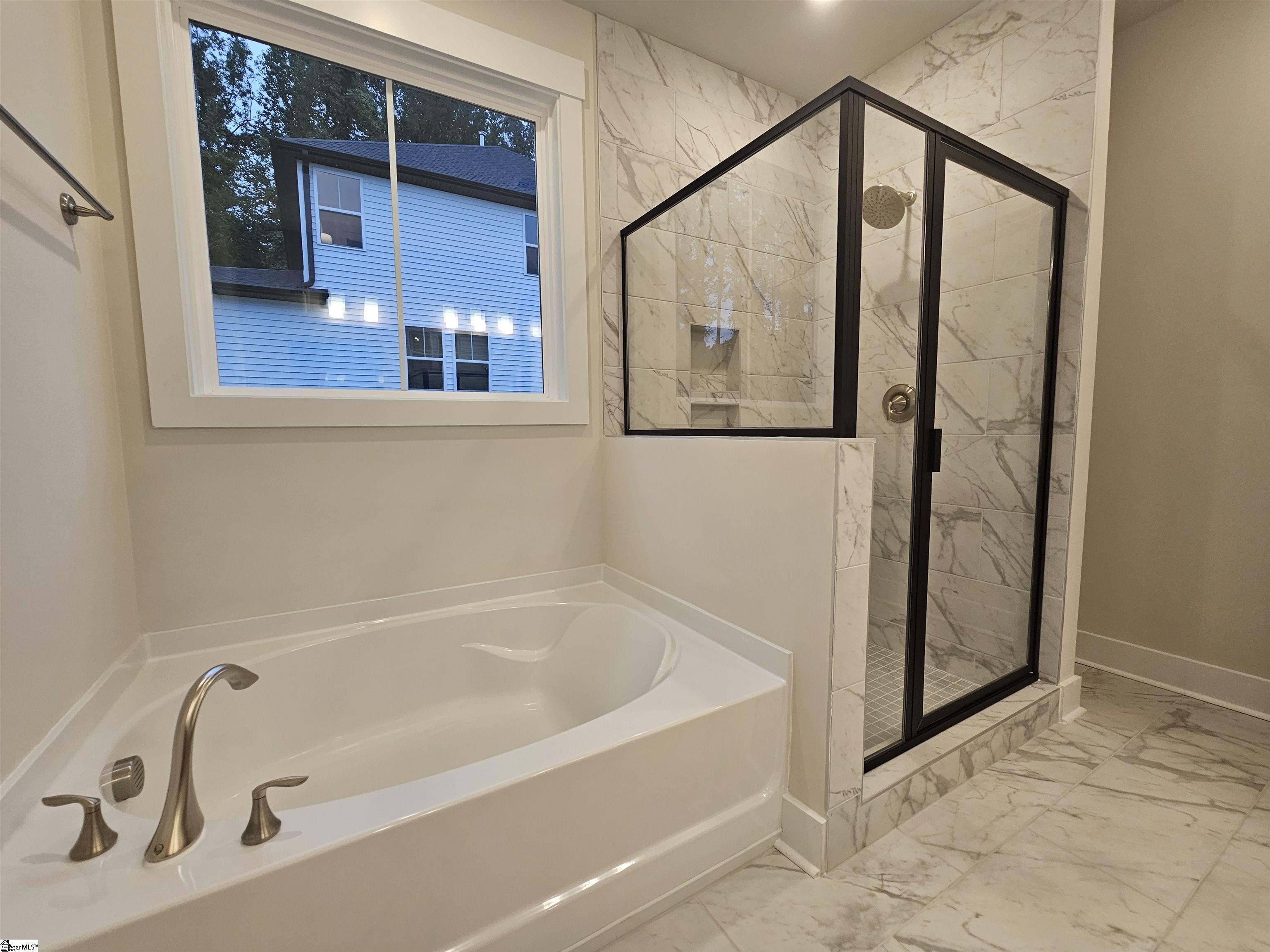 property viewer photo 14