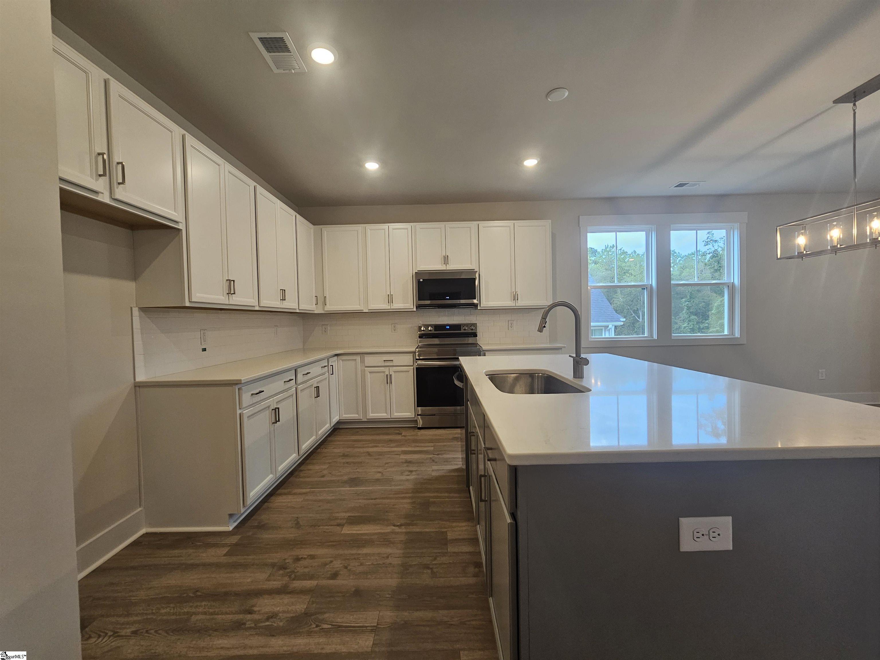 property viewer photo 8