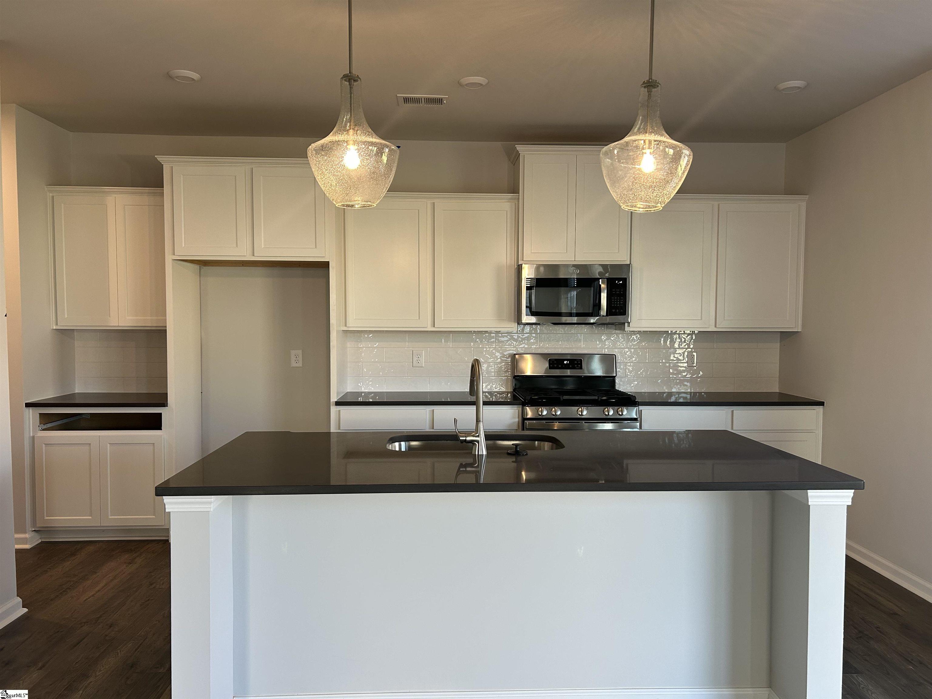 property viewer photo 3
