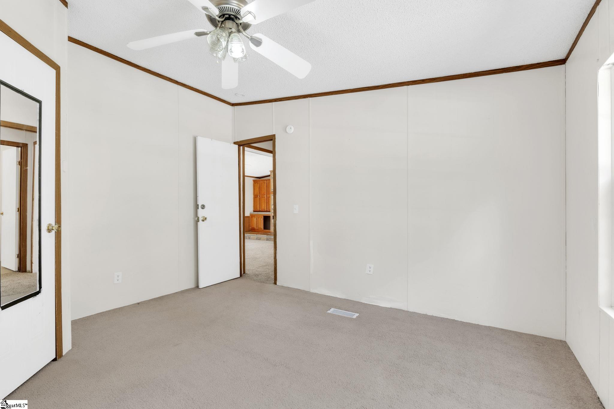property viewer photo 18
