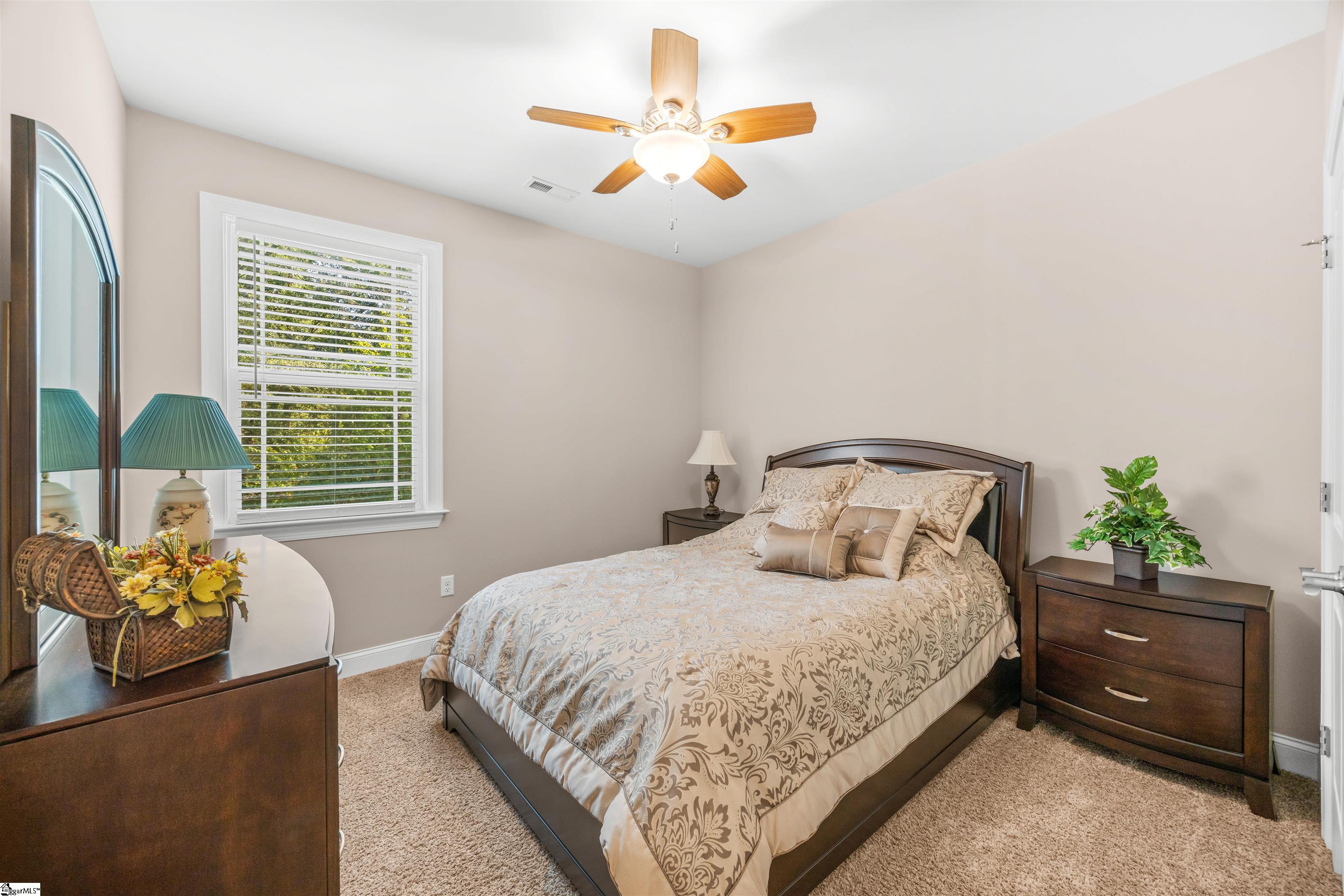 property viewer photo 12