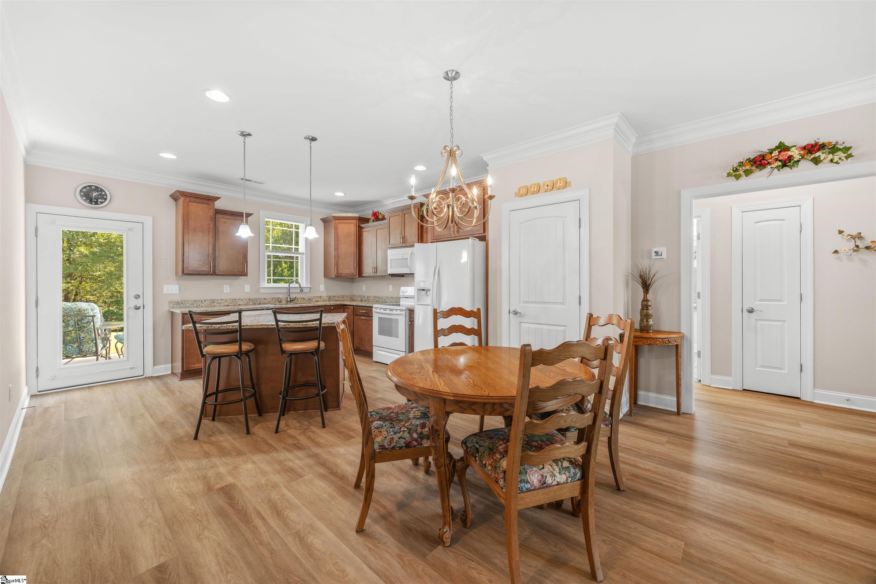 property viewer photo 5