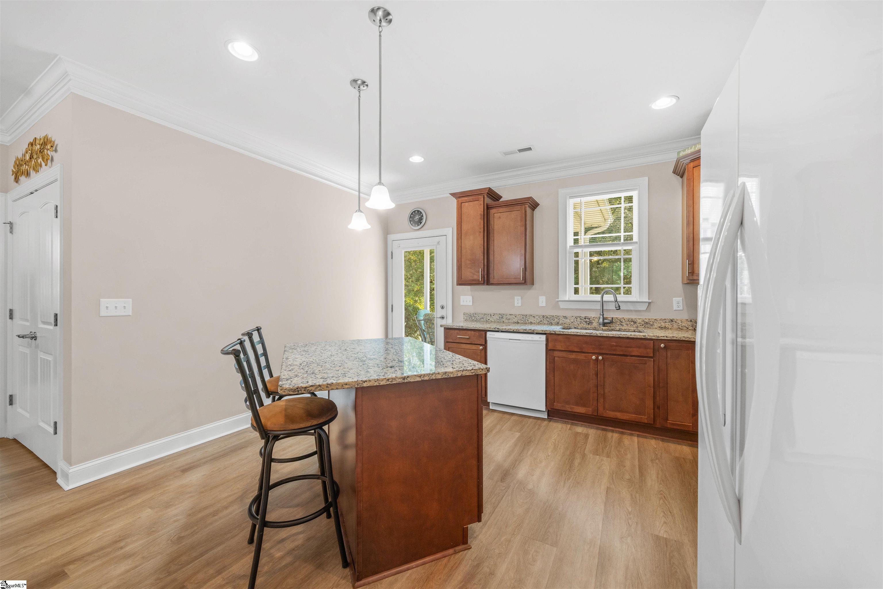 property viewer photo 8
