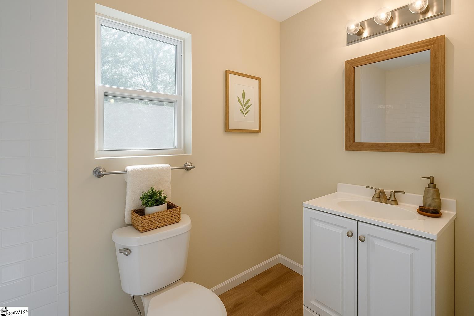 property viewer photo 2