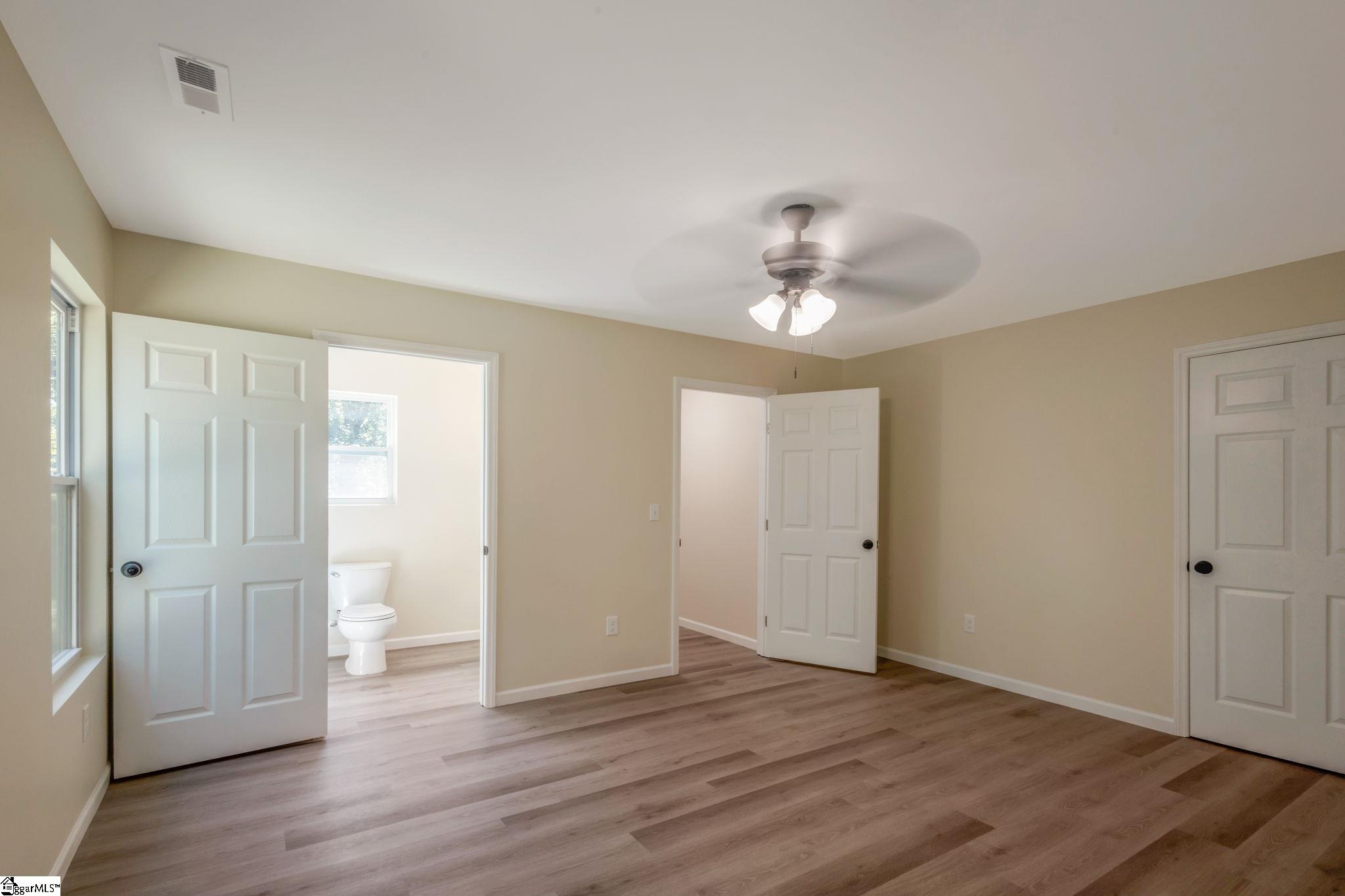 property viewer photo 4