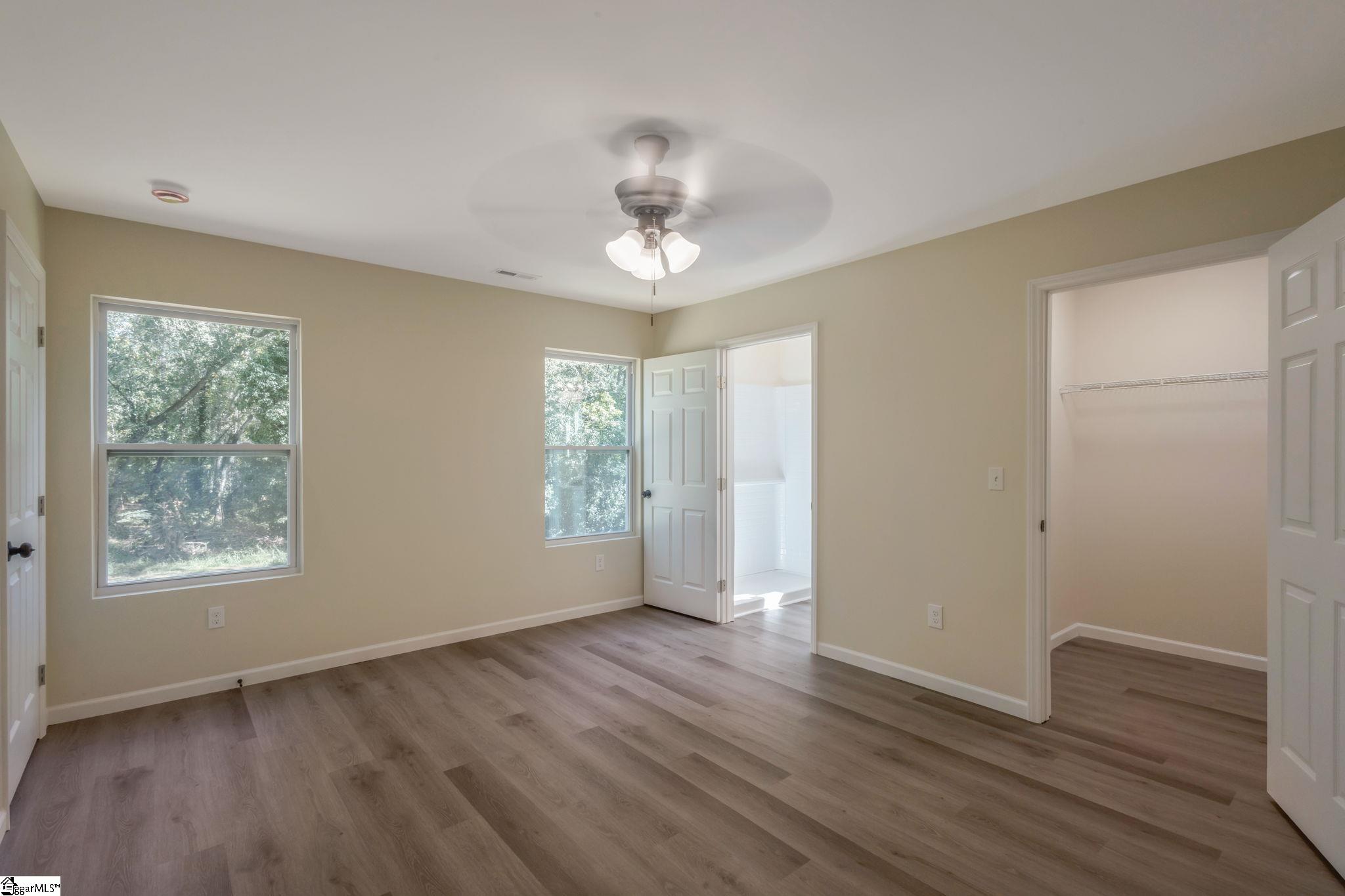 property viewer photo 5