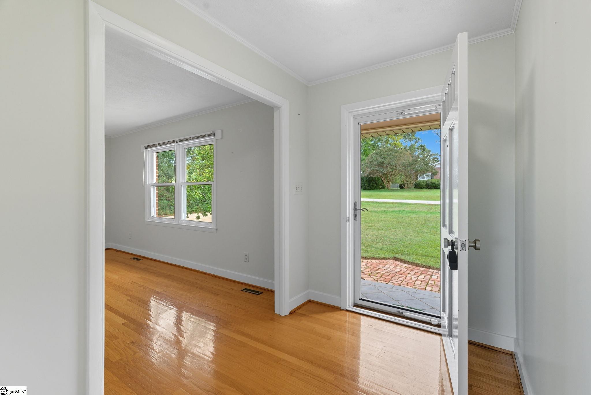 property viewer photo 5