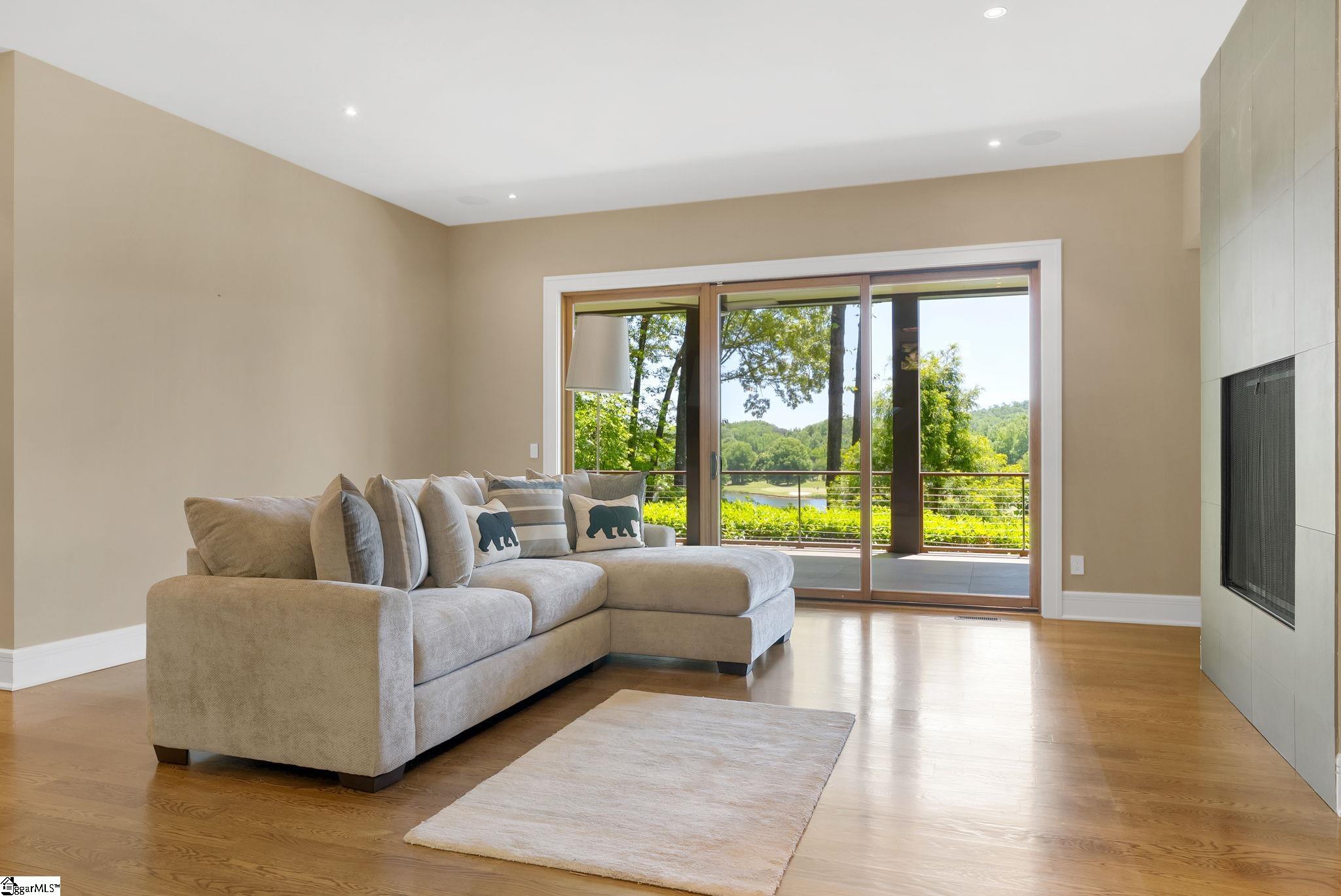 property viewer photo 34