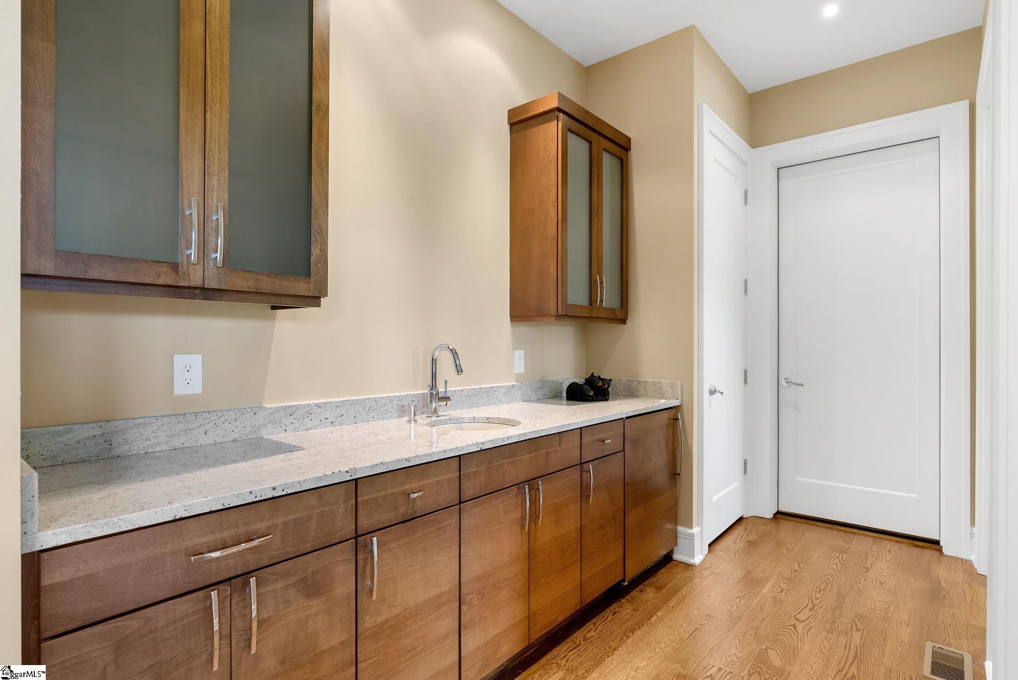 property viewer photo 37