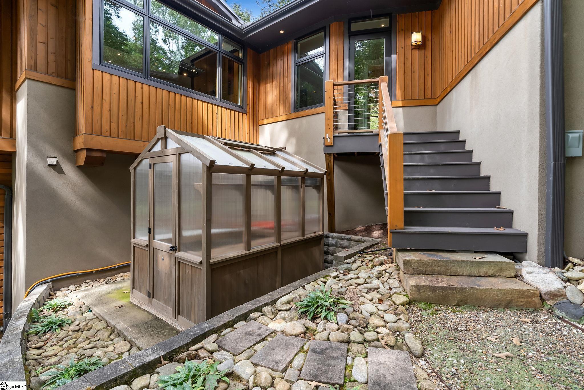 property viewer photo 42