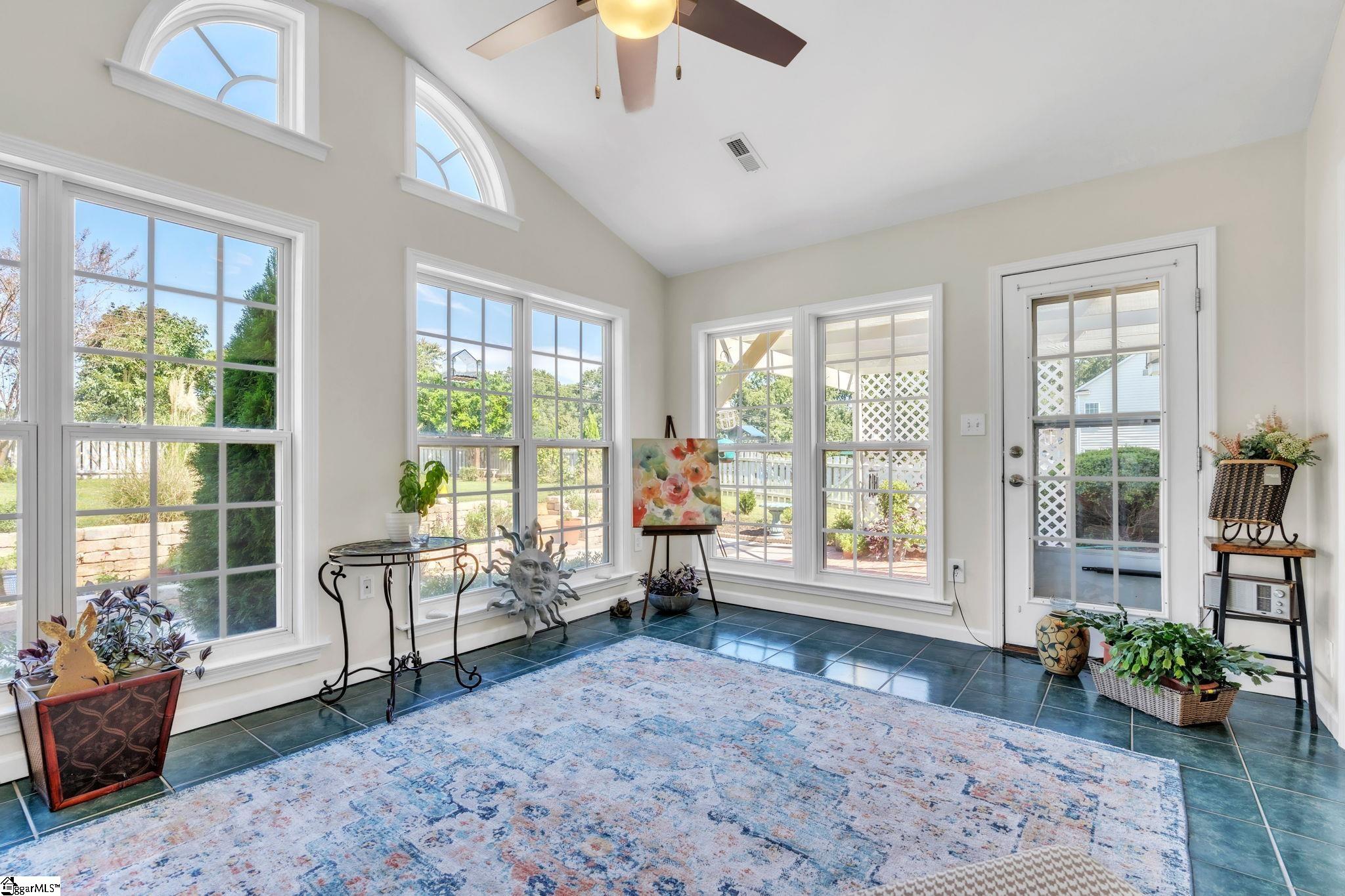 property viewer photo 4
