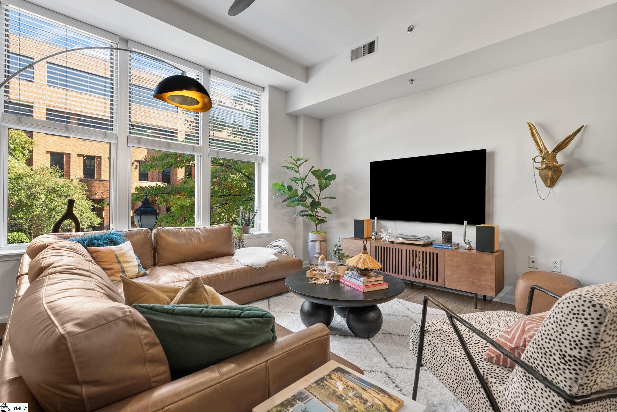 property viewer photo 1