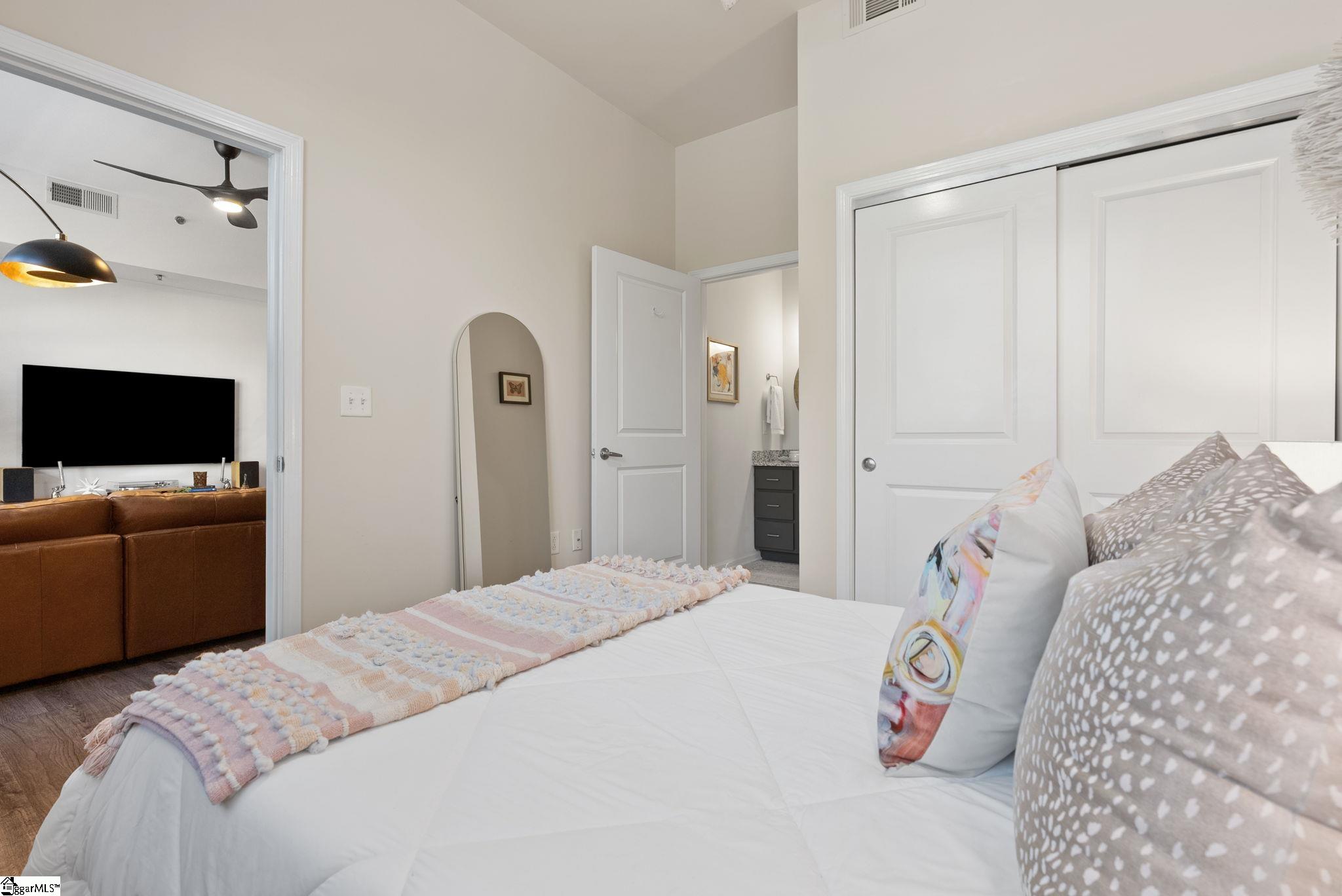 property viewer photo 22