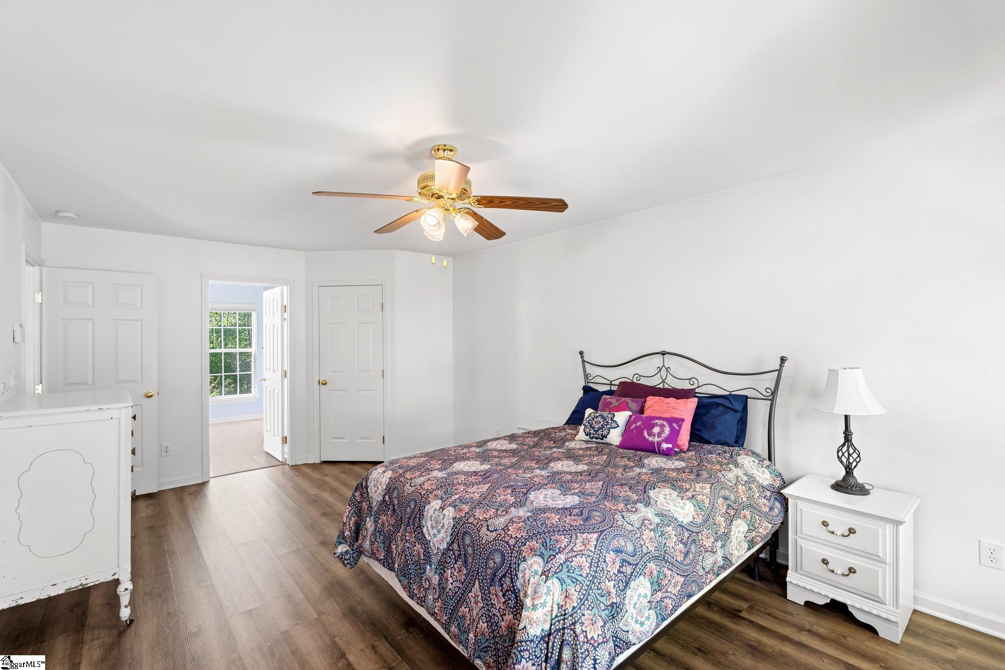 property viewer photo 14