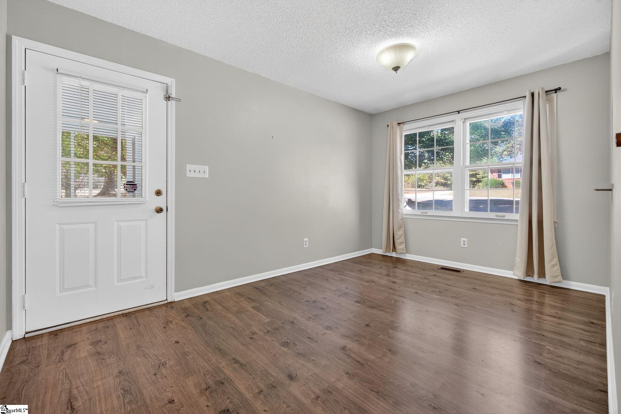 property viewer photo 16