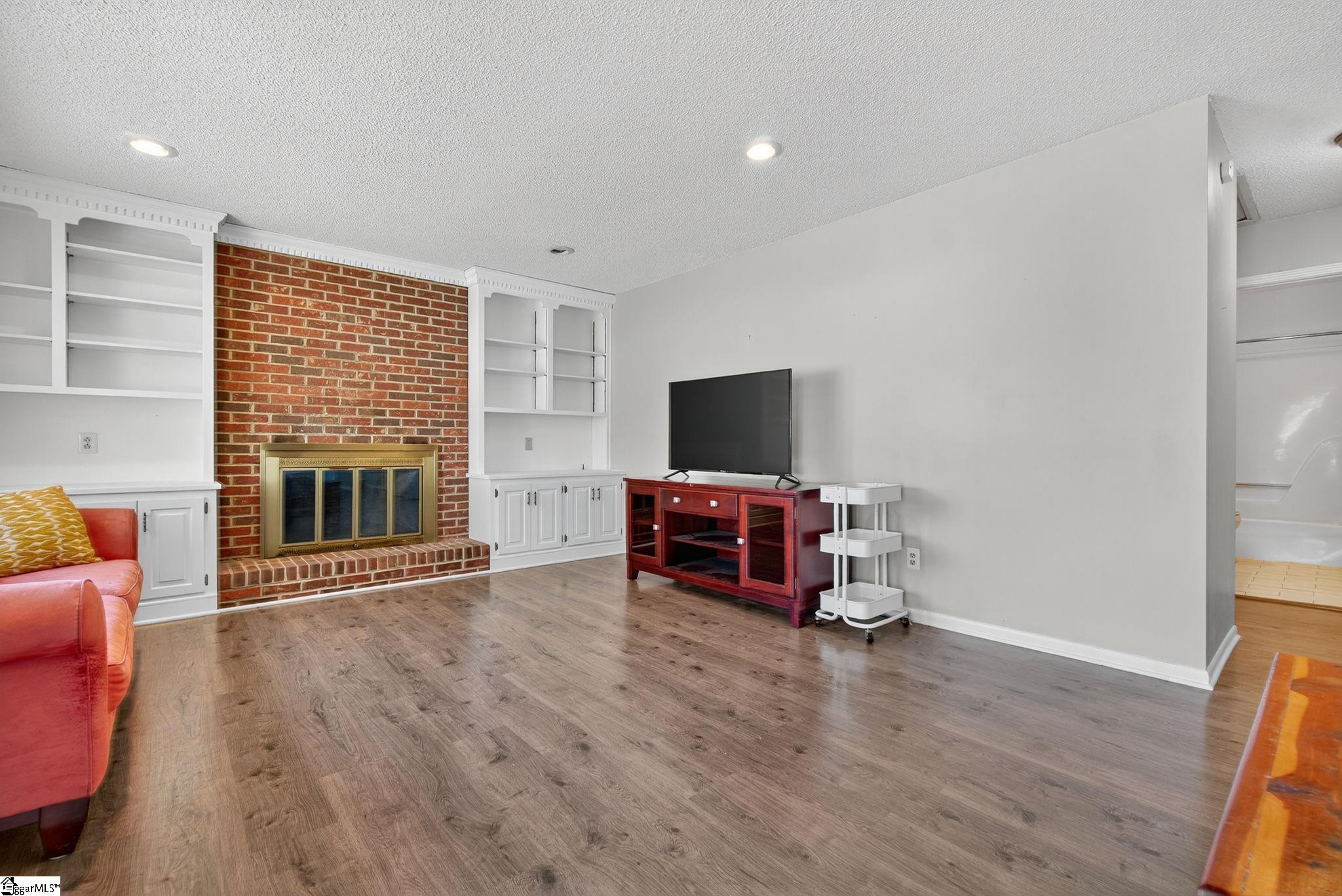 property viewer photo 4
