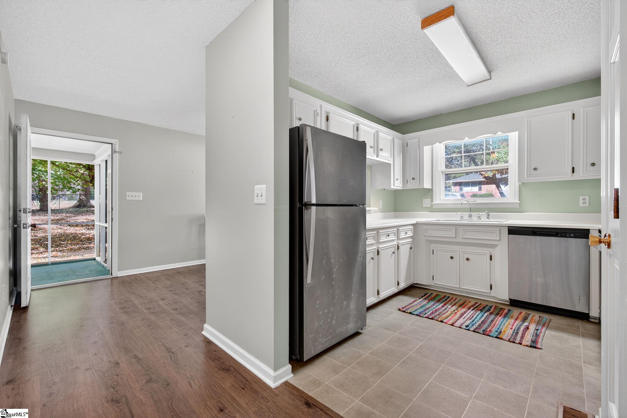 property viewer photo 6